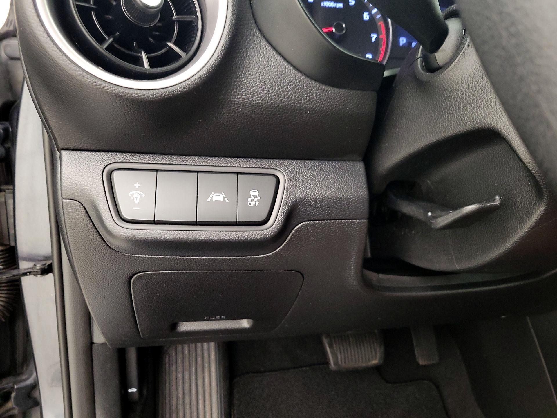 Thumbnail: 2020 Kia Forte - 13