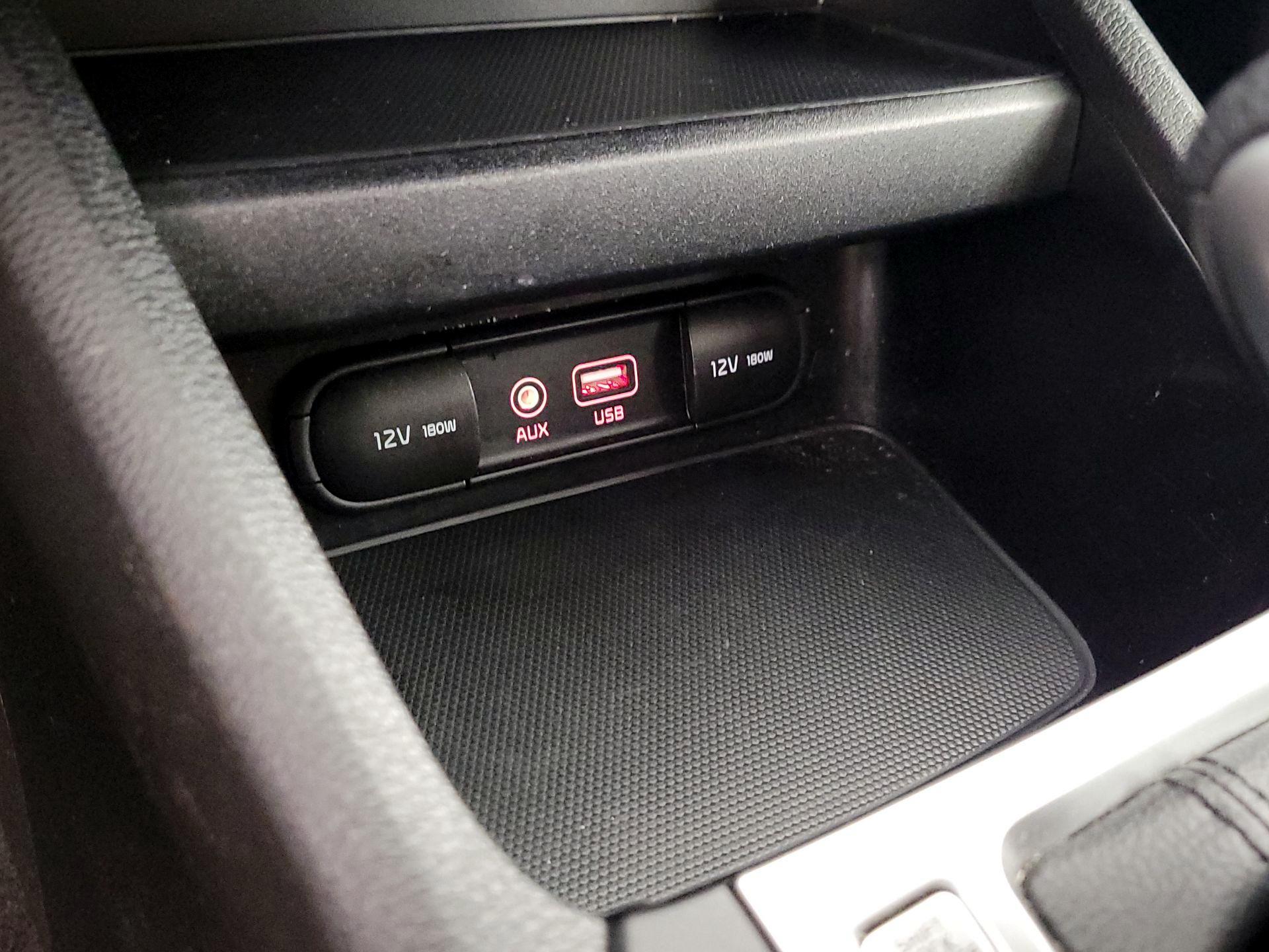 Thumbnail: 2020 Kia Forte - 18