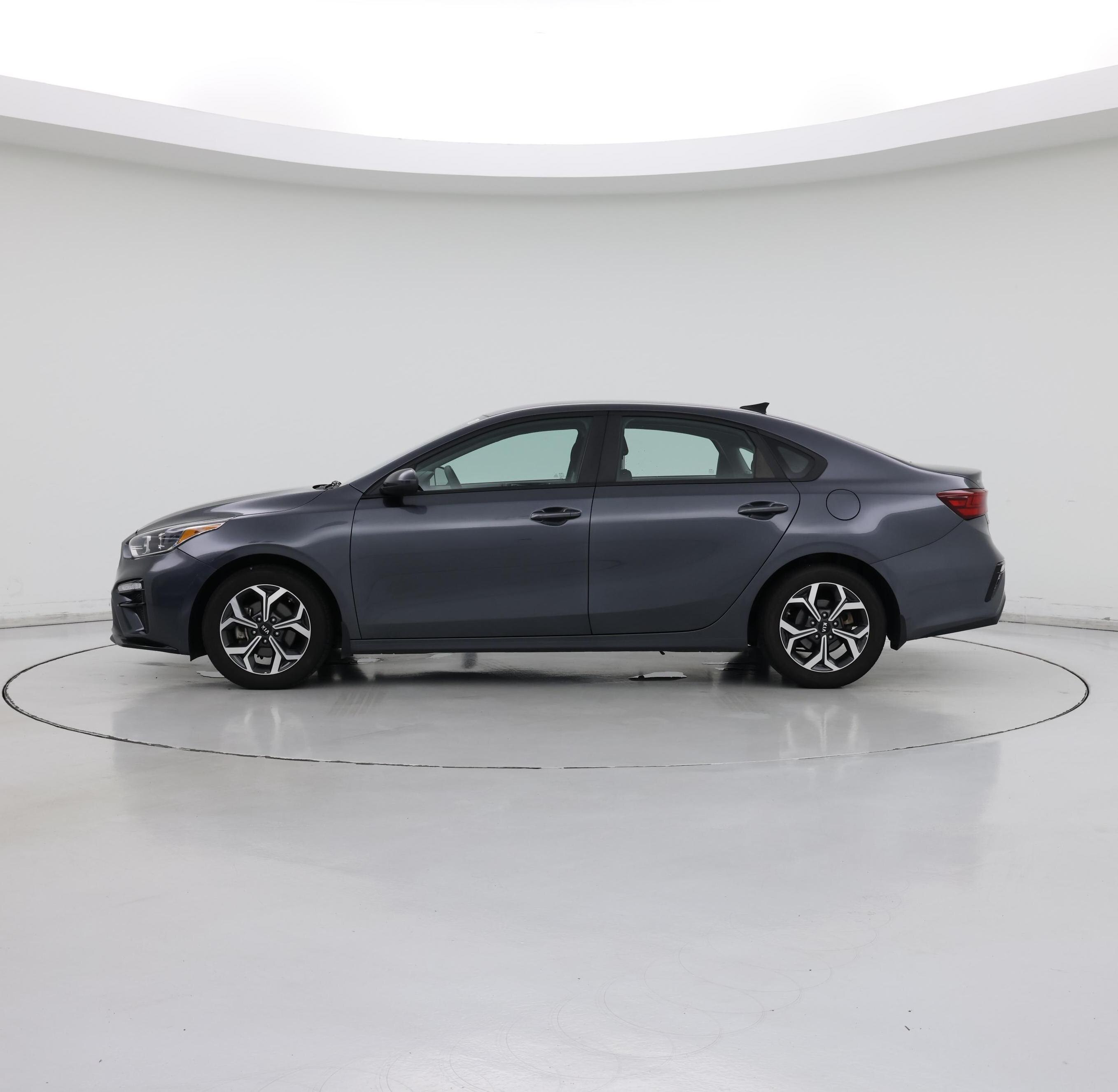 Thumbnail: 2020 Kia Forte - 3
