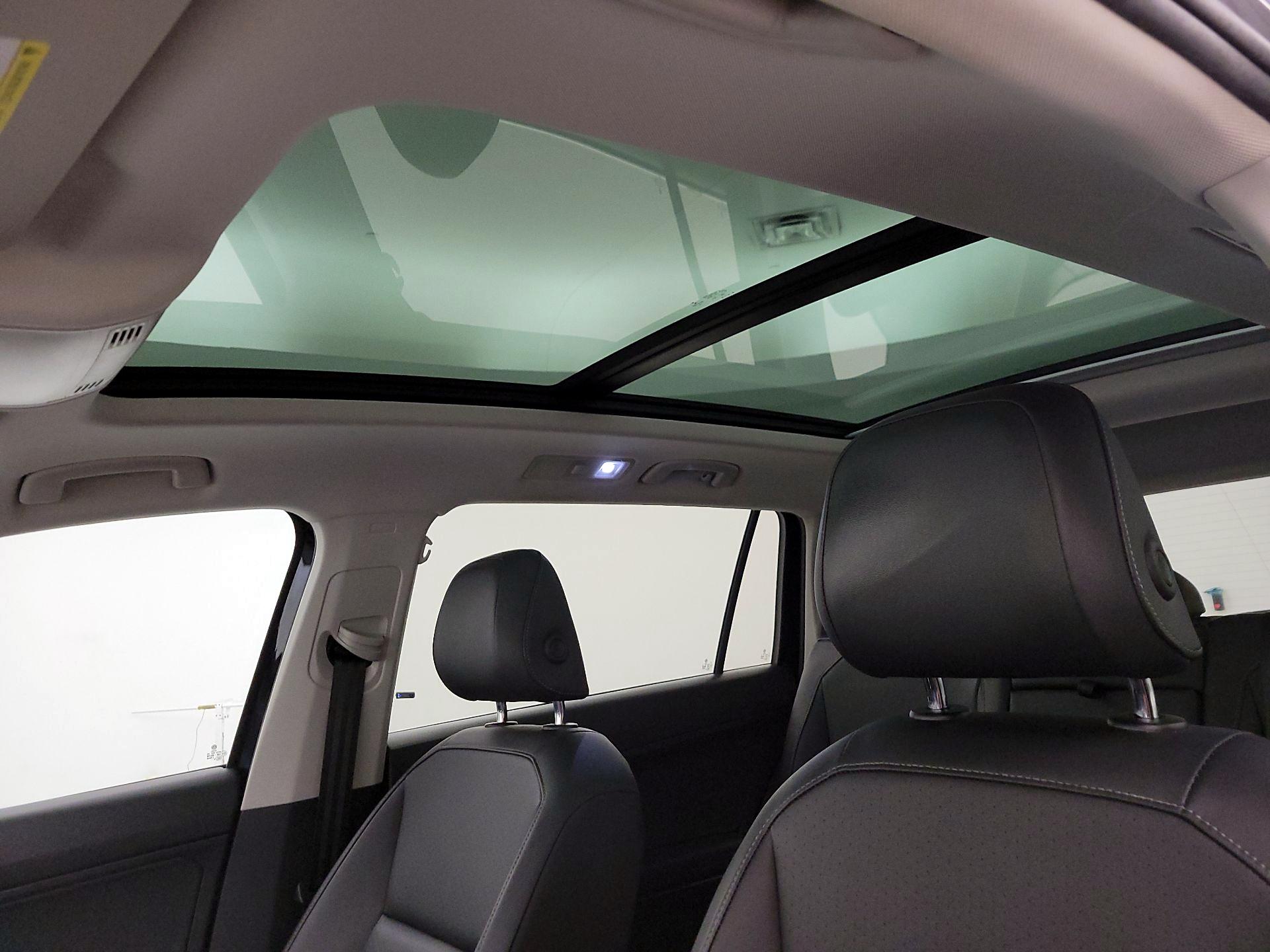 Thumbnail: 2019 Volkswagen Tiguan - 19