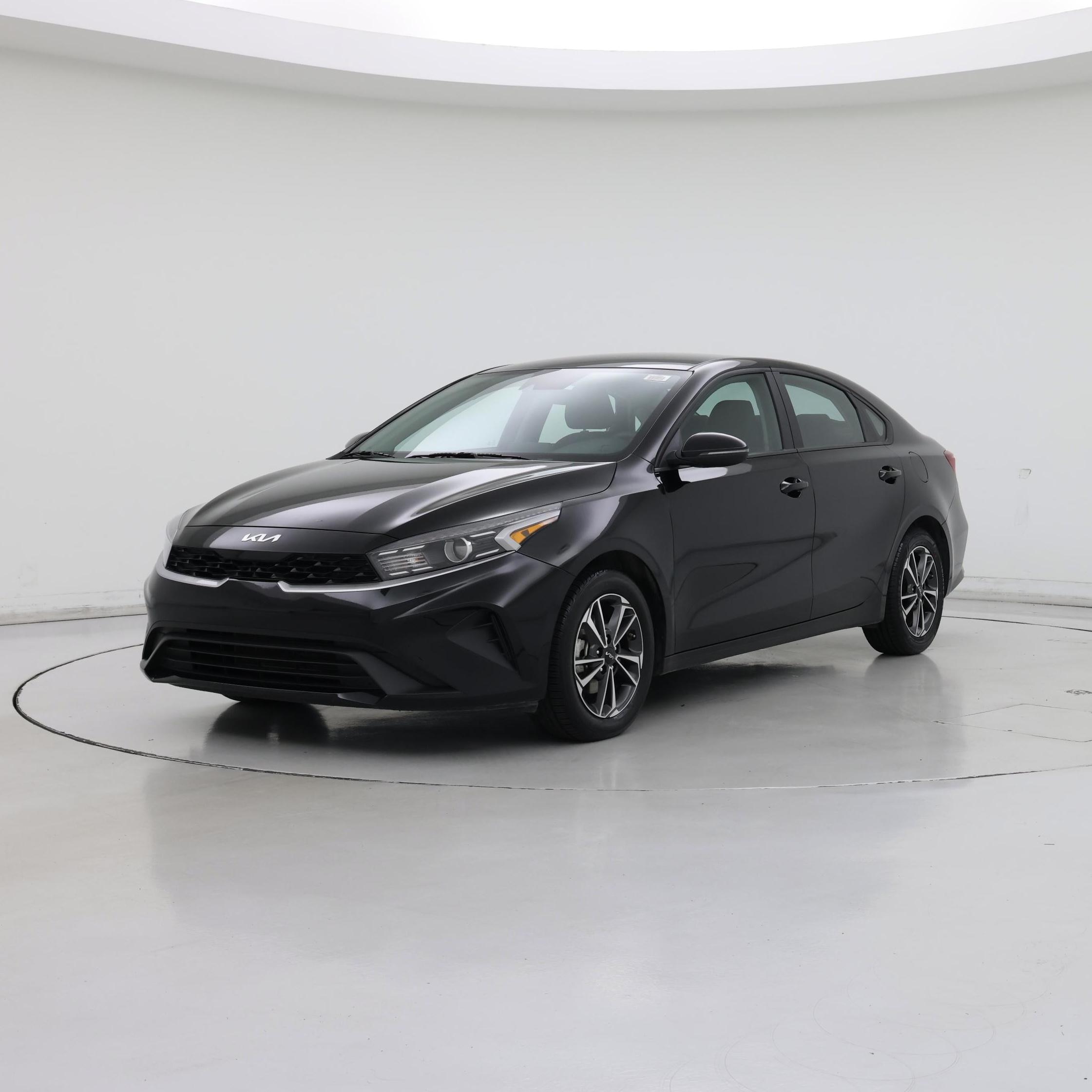 Thumbnail: 2023 Kia Forte - 4