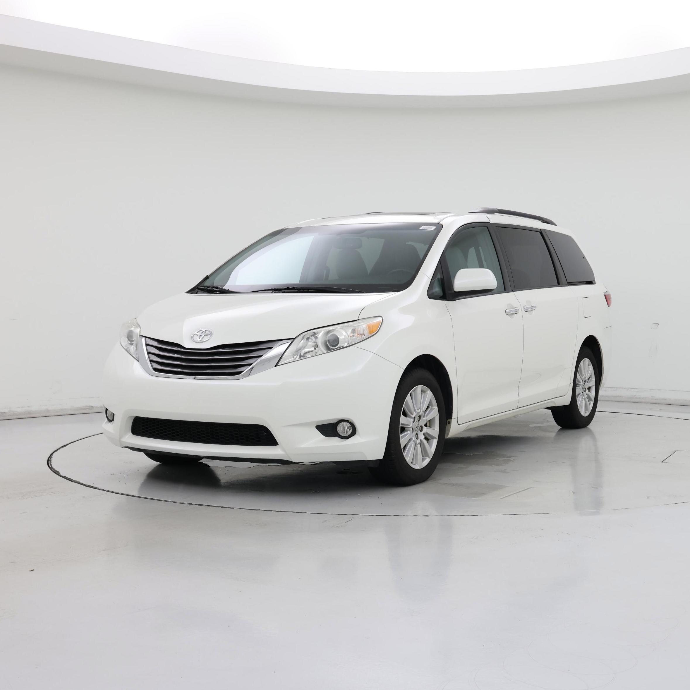 Thumbnail: 2017 Toyota Sienna - 4