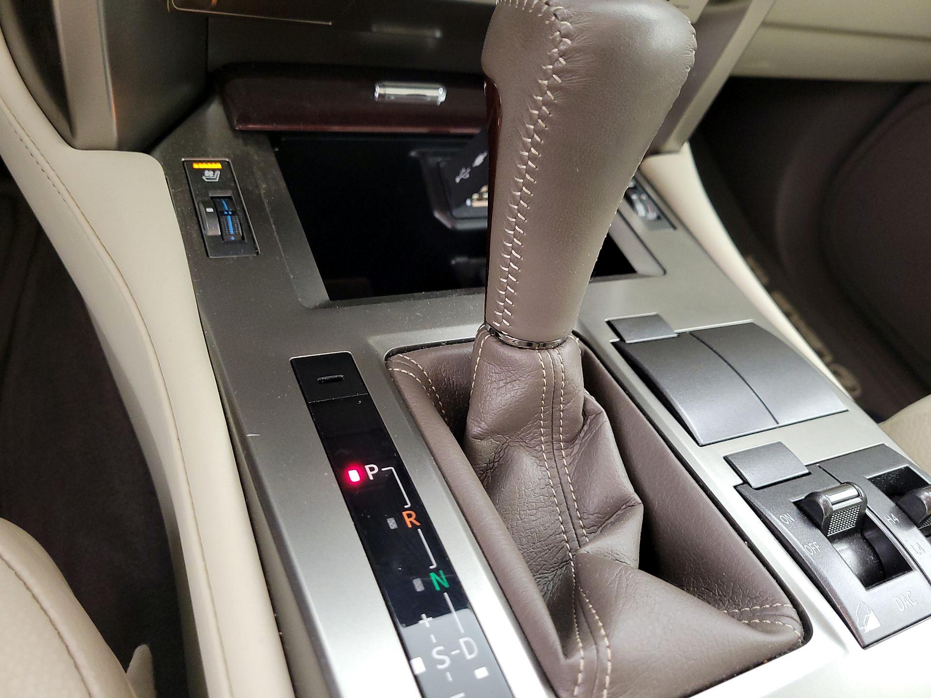 Thumbnail: 2019 Lexus GX - 18