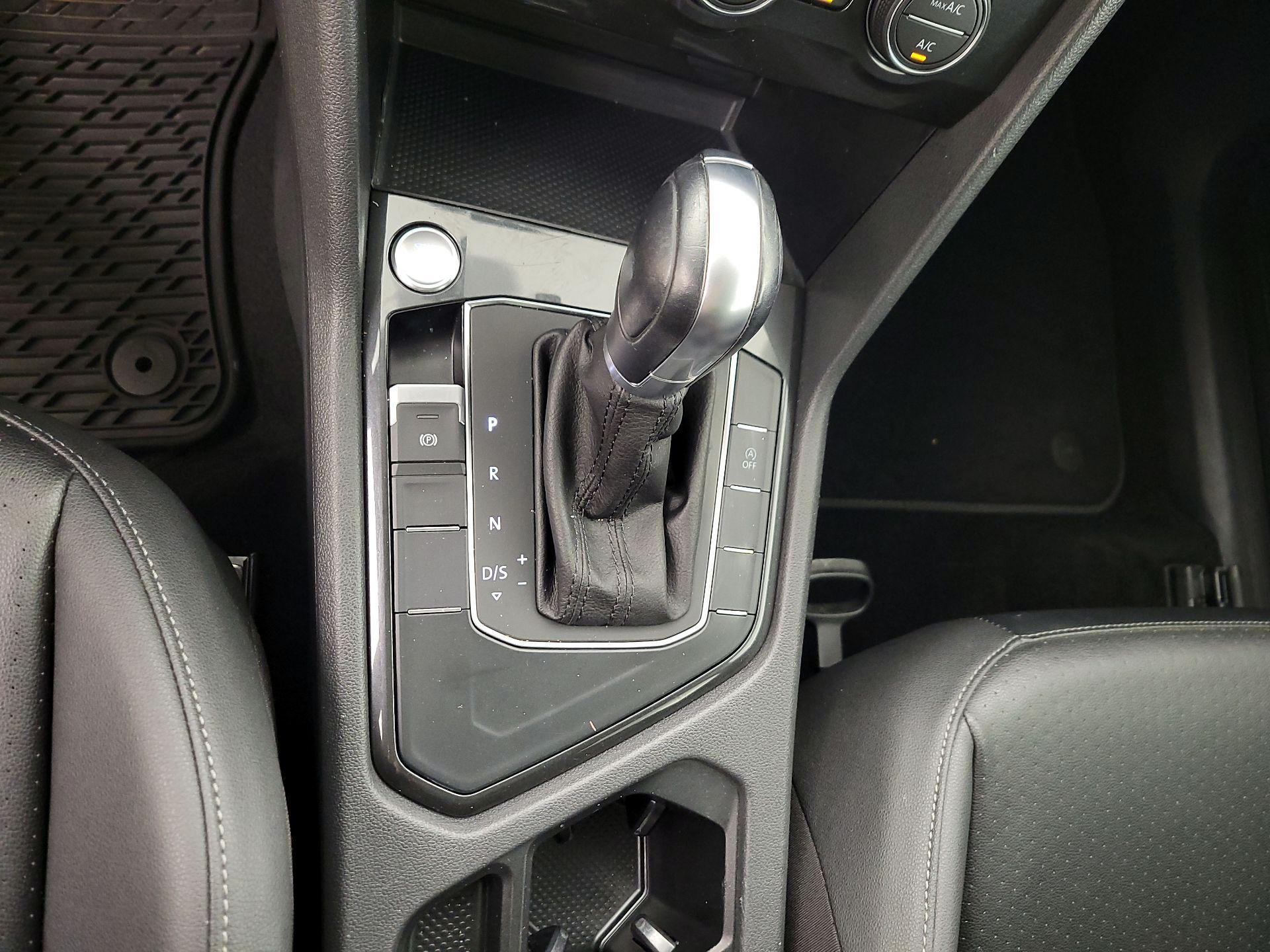 Thumbnail: 2019 Volkswagen Tiguan - 17