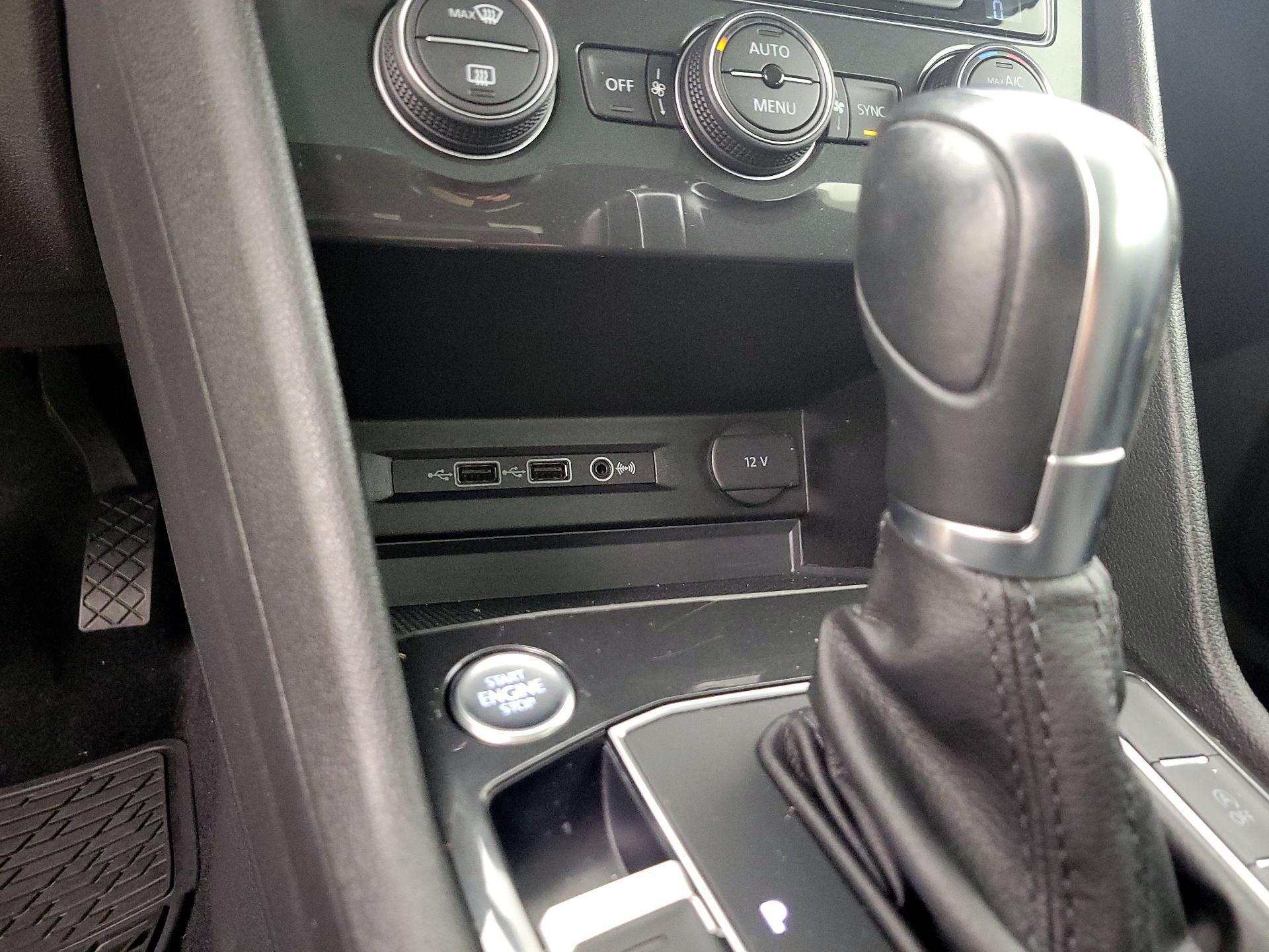 Thumbnail: 2019 Volkswagen Tiguan - 18