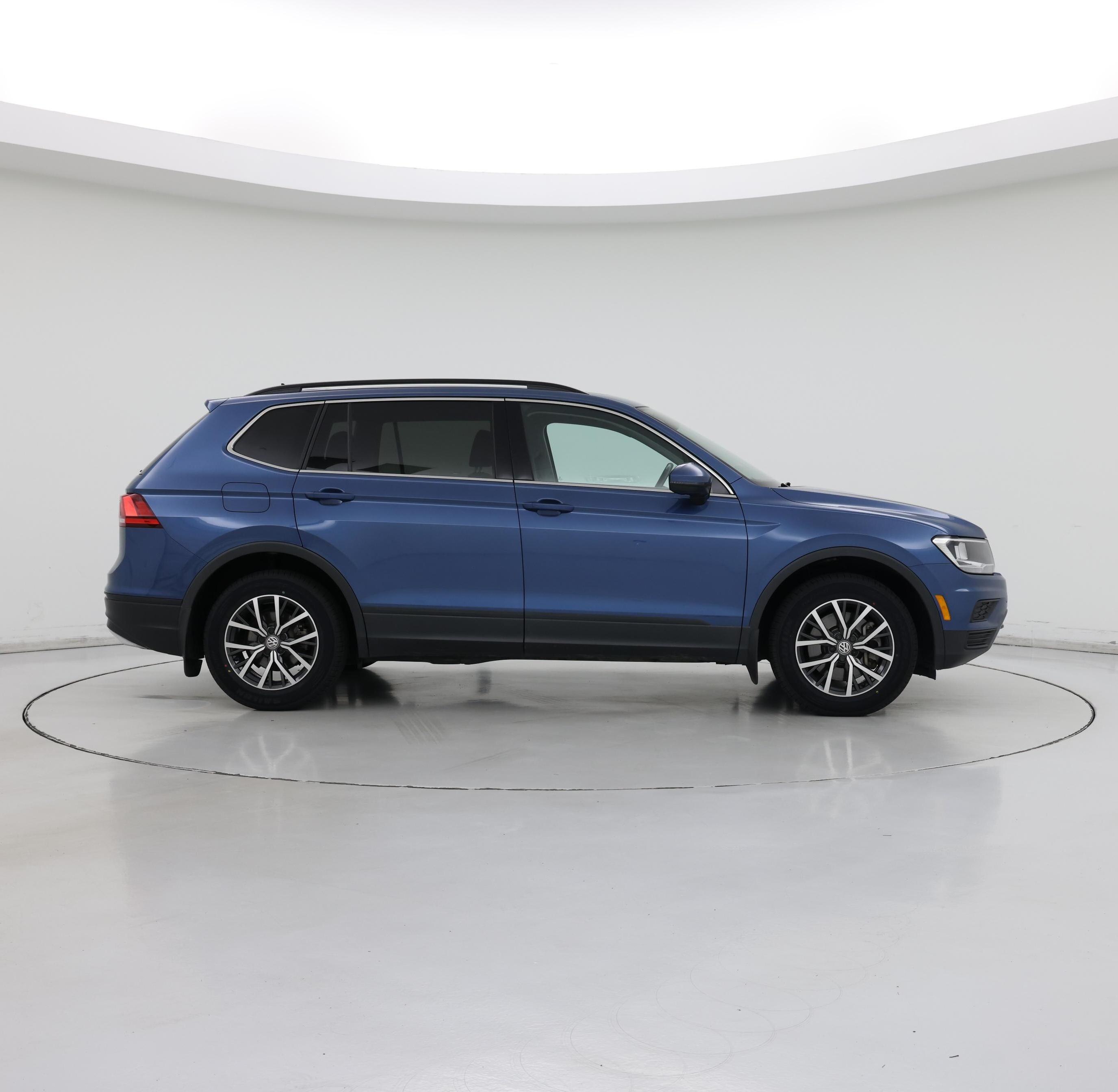 Thumbnail: 2019 Volkswagen Tiguan - 7