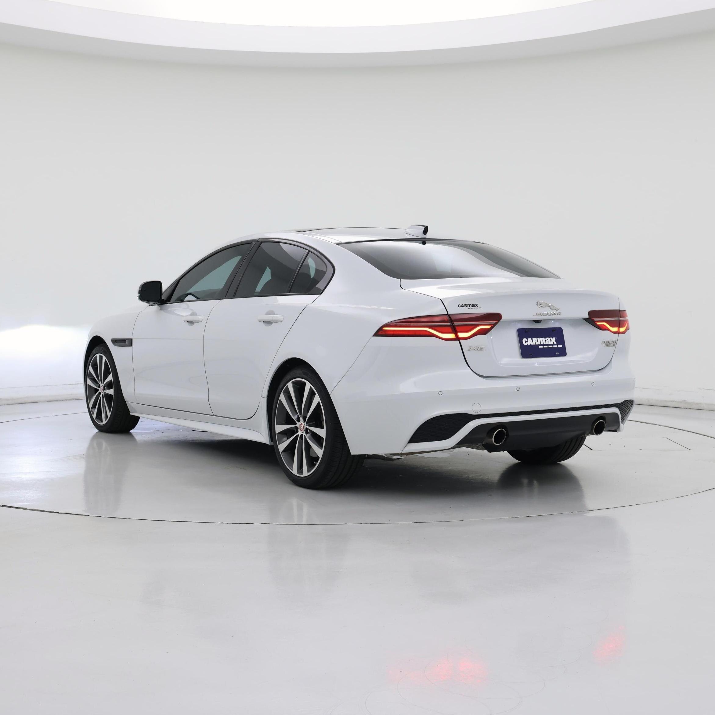 Thumbnail: 2020 Jaguar XE - 2