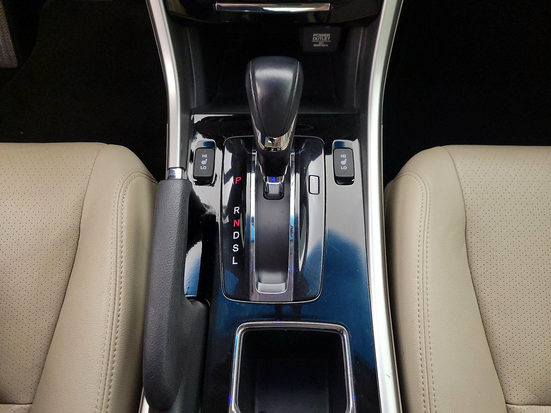 Thumbnail: 2016 Honda Accord - 17