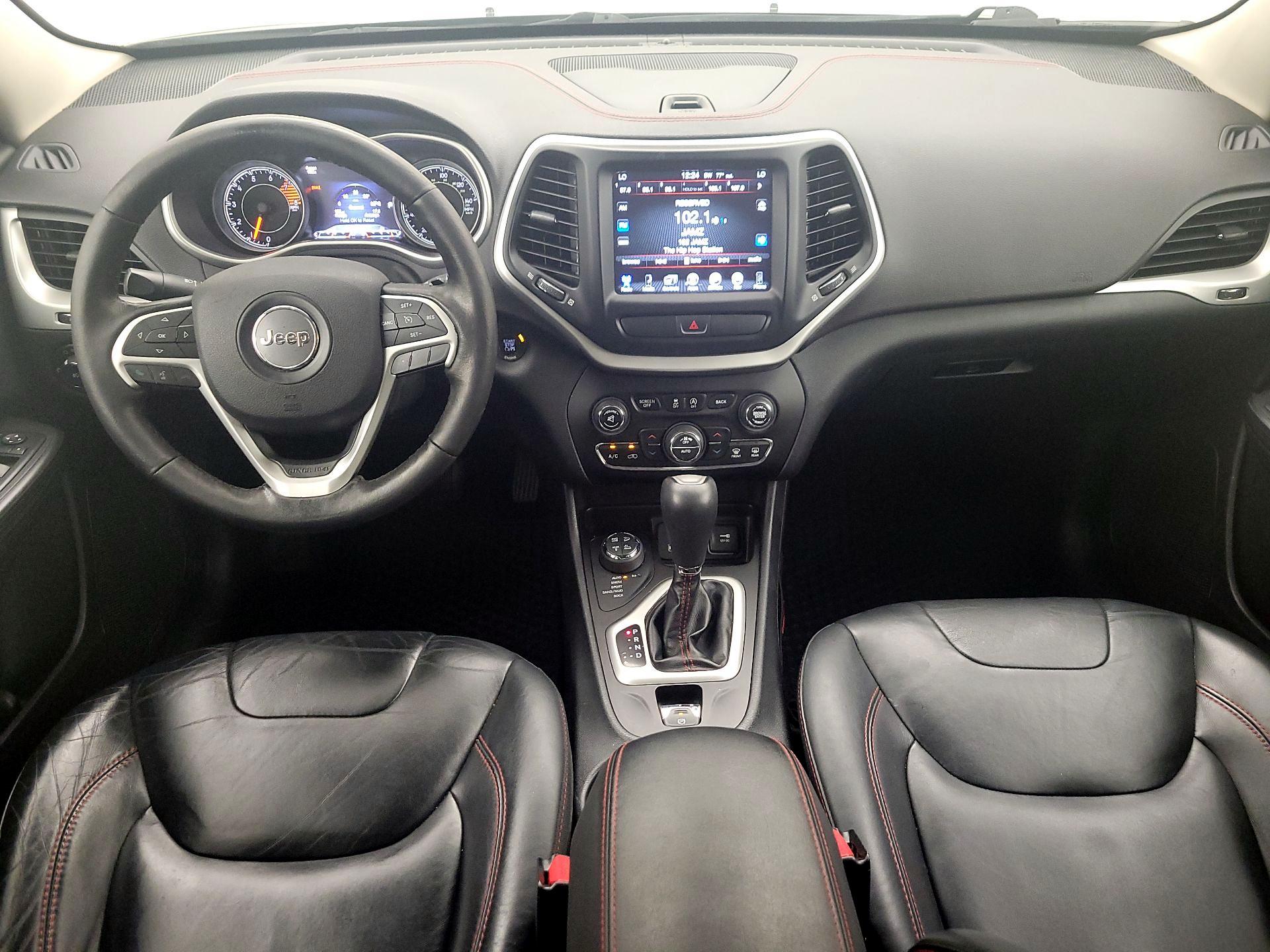 Thumbnail: 2016 Jeep Cherokee - 9