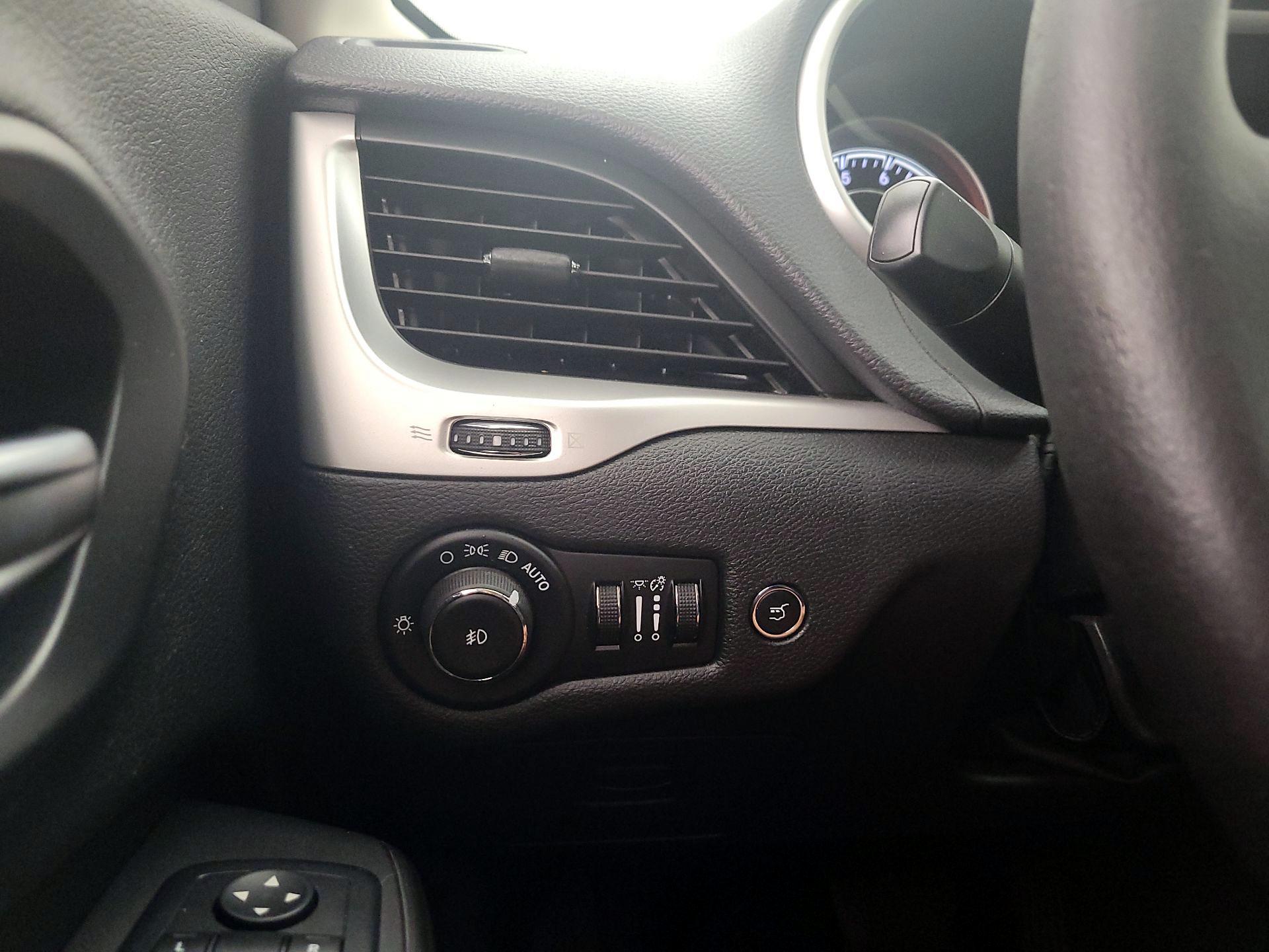 Thumbnail: 2016 Jeep Cherokee - 13