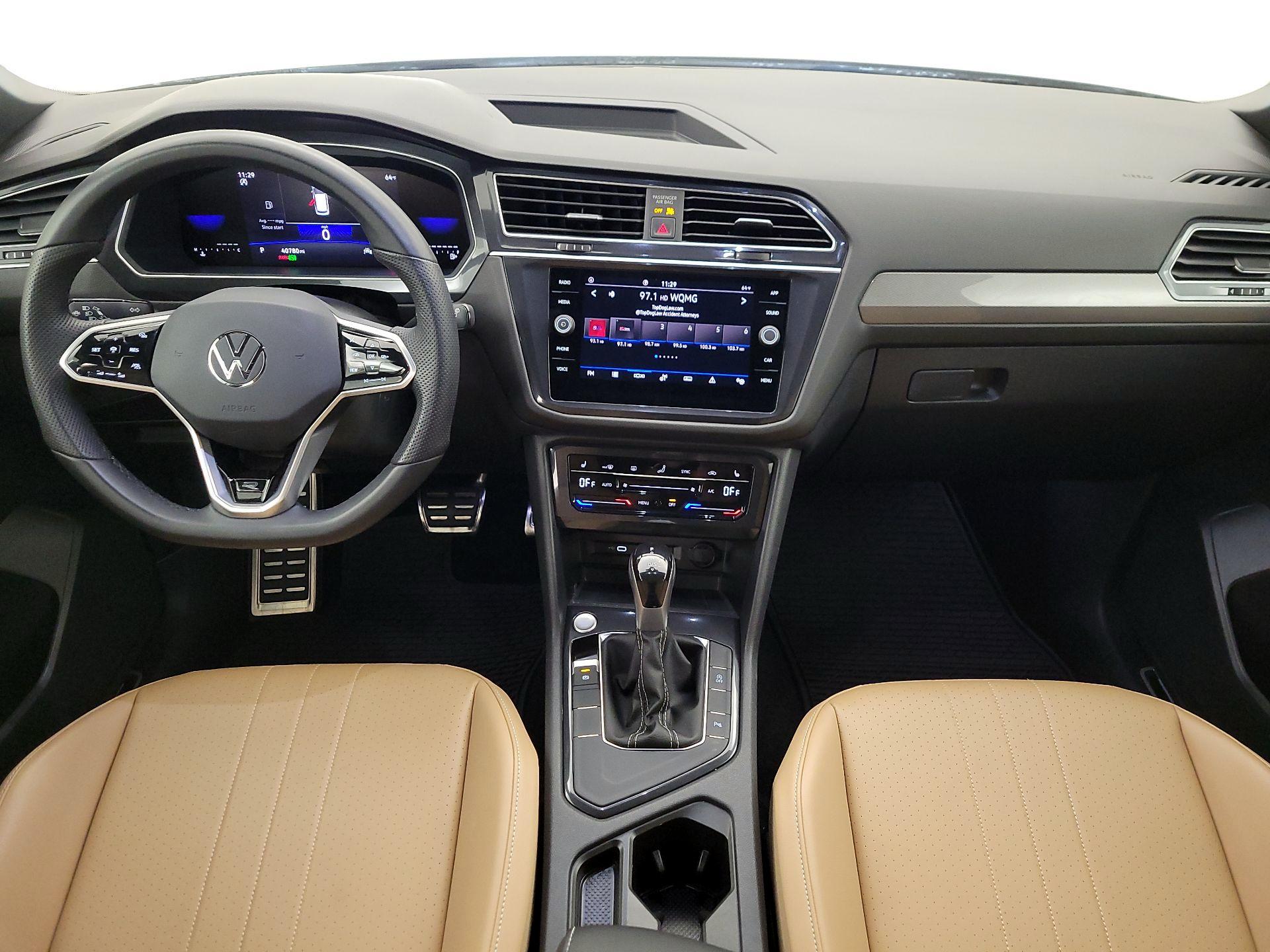 Thumbnail: 2023 Volkswagen Tiguan - 9