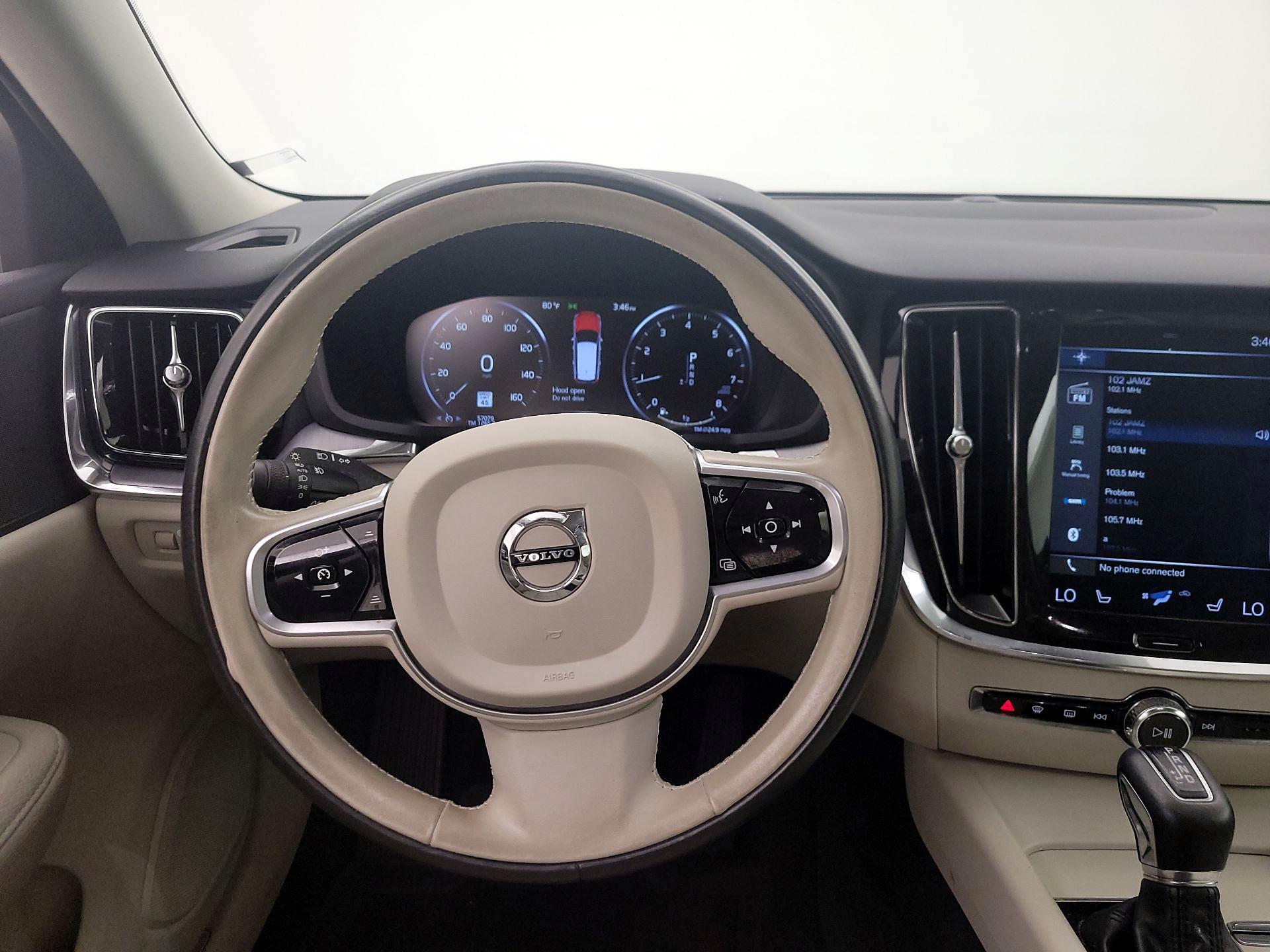 Thumbnail: 2020 Volvo S60 - 10