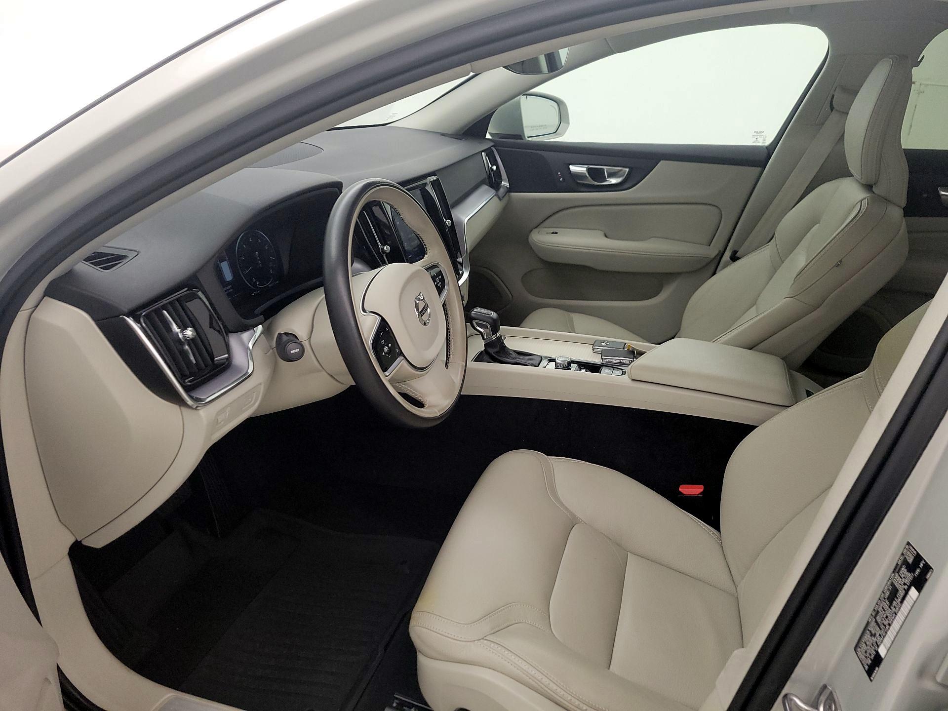 Thumbnail: 2020 Volvo S60 - 11