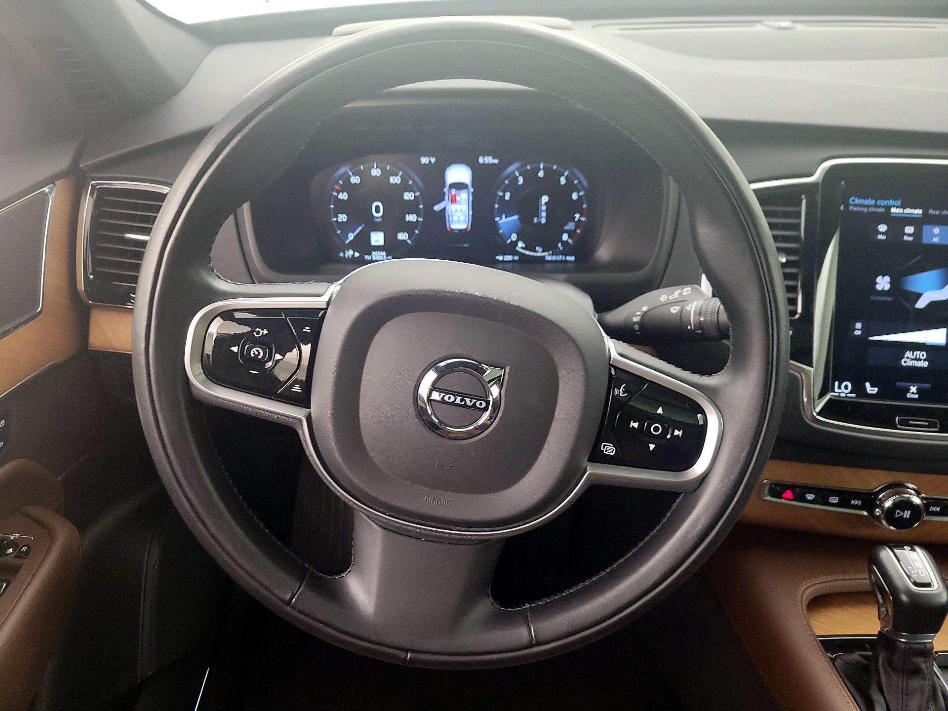 Thumbnail: 2022 Volvo XC90 - 10