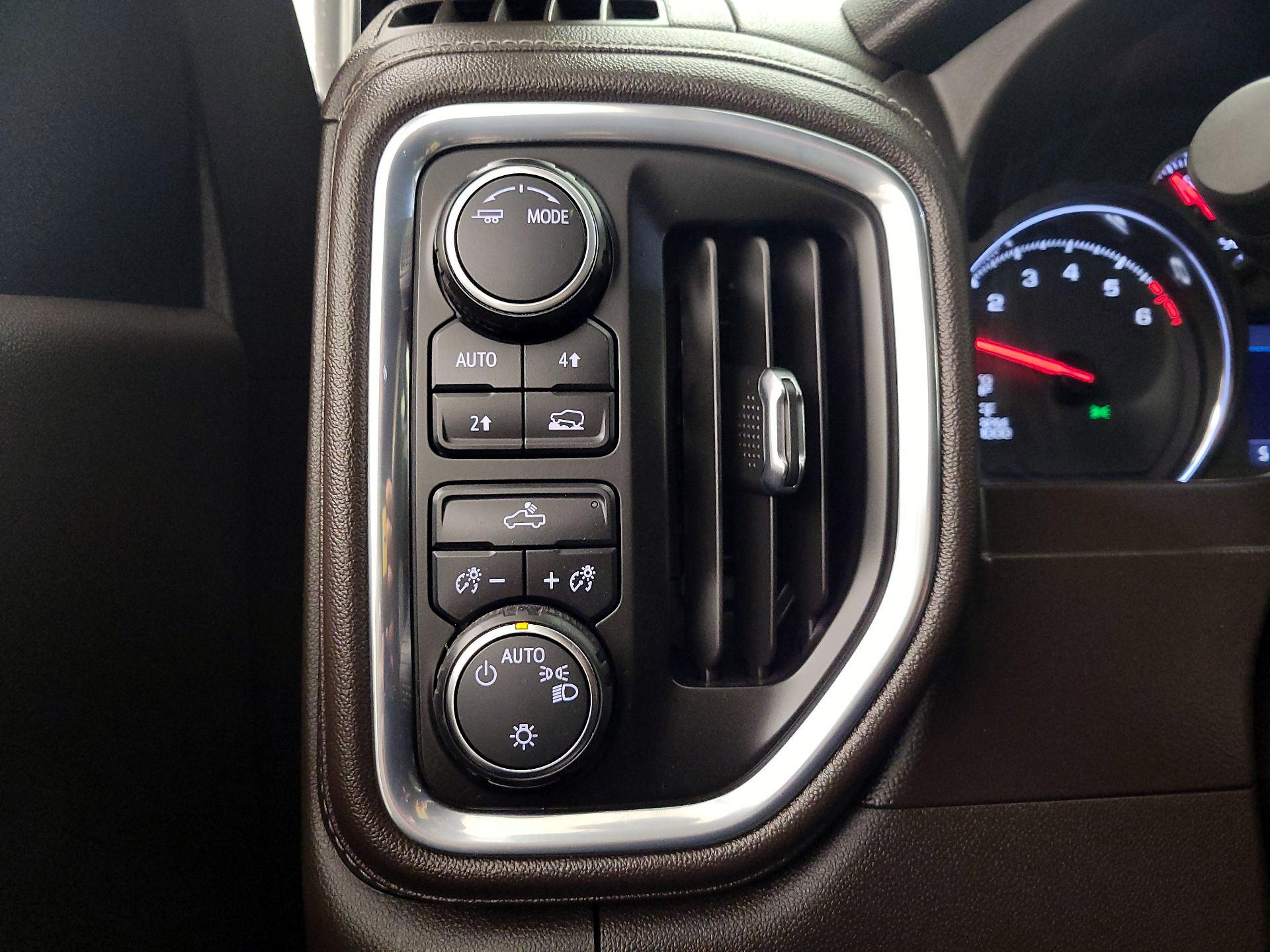 Thumbnail: 2021 Chevrolet Silverado 1500 - 13