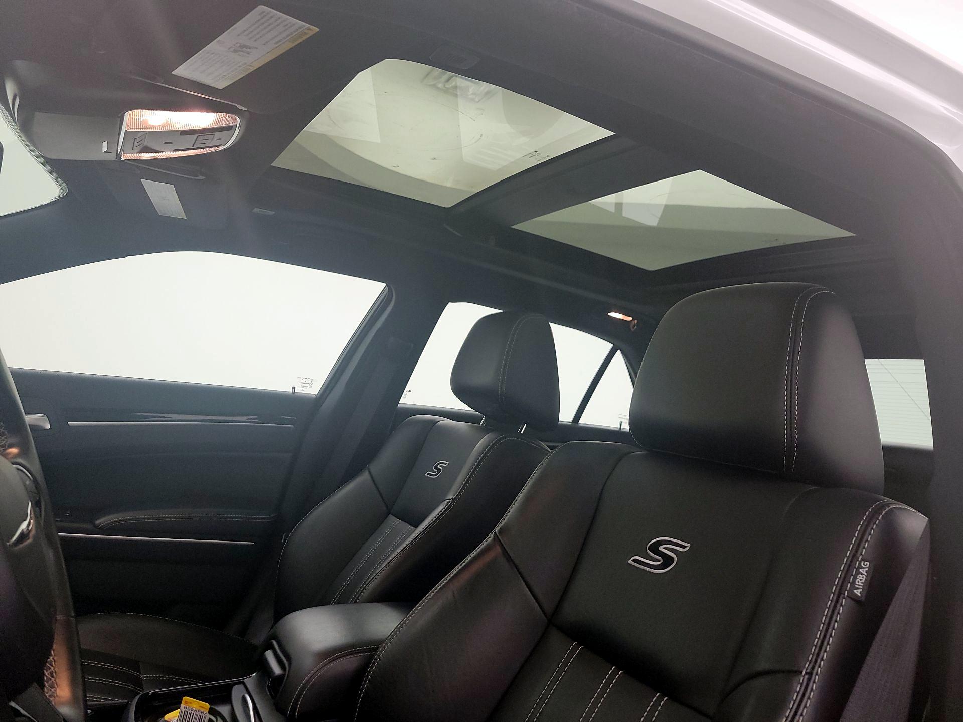 Thumbnail: 2020 Chrysler 300 - 19