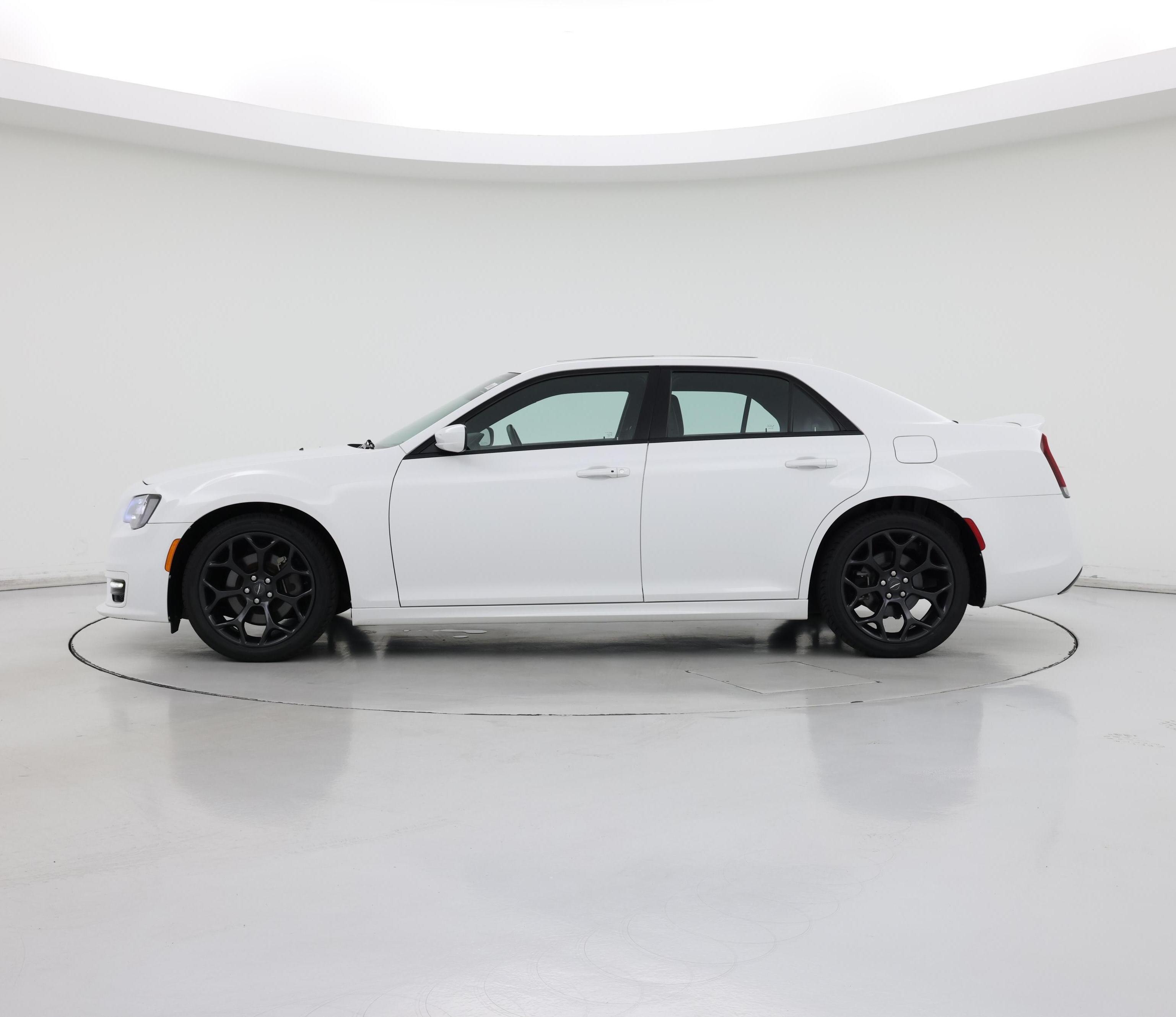 Thumbnail: 2020 Chrysler 300 - 3