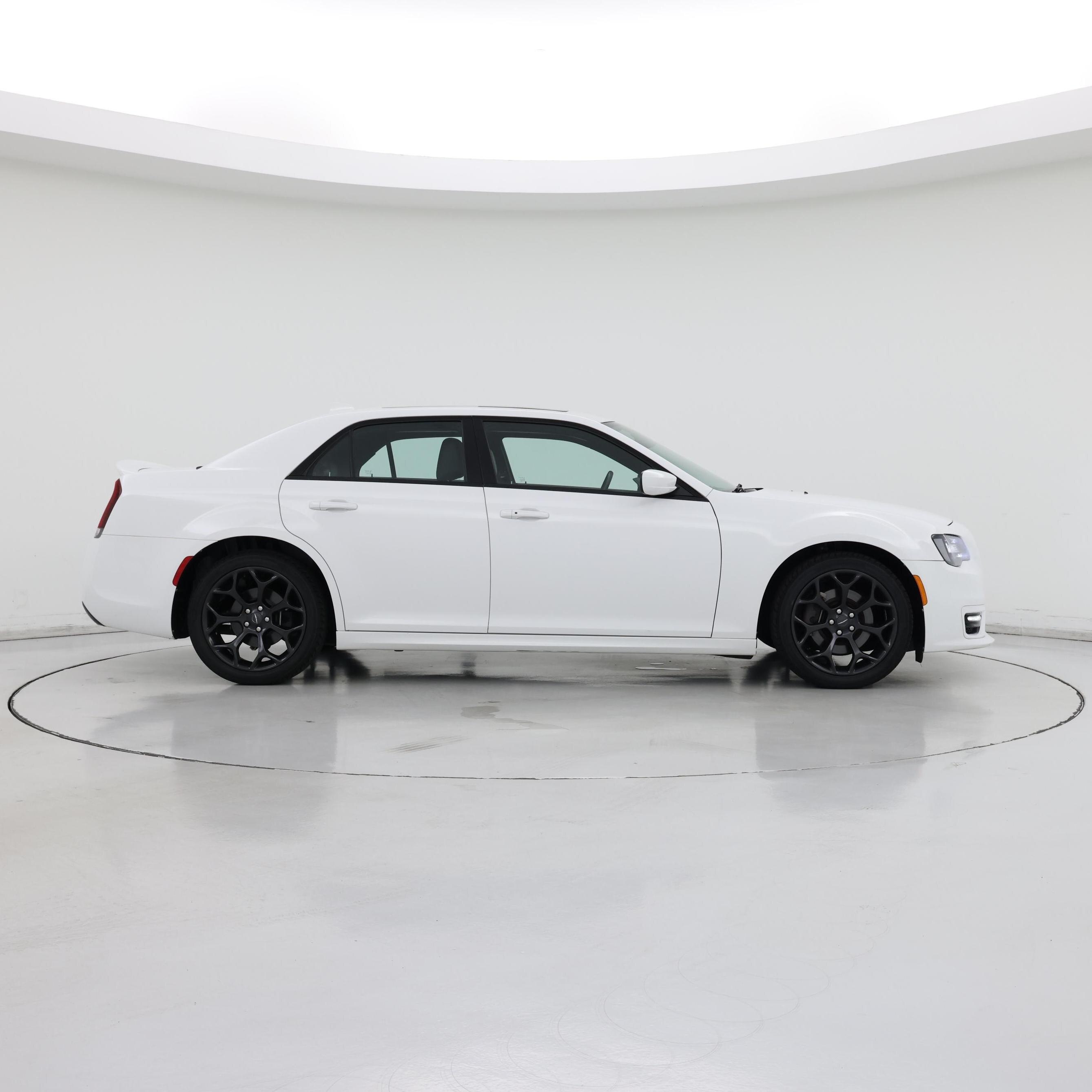 Thumbnail: 2020 Chrysler 300 - 7