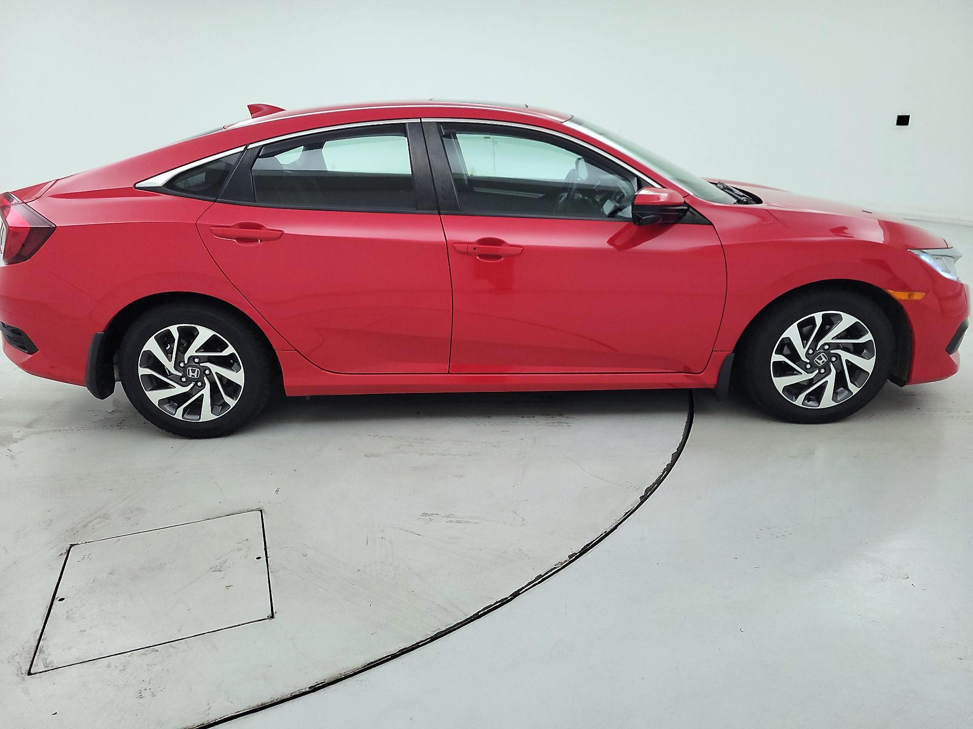 Thumbnail: 2018 Honda Civic - 4