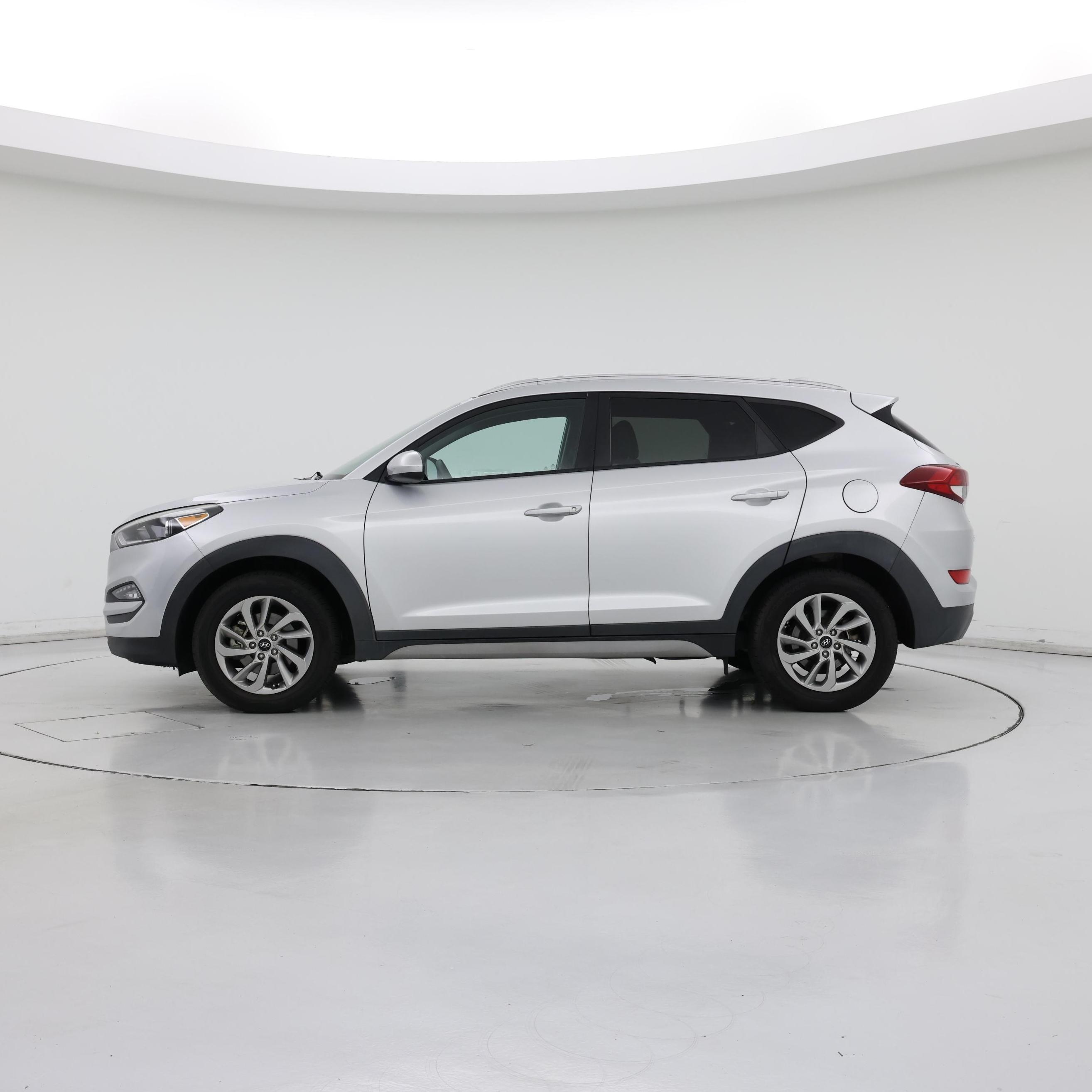 Thumbnail: 2018 Hyundai Tucson - 3