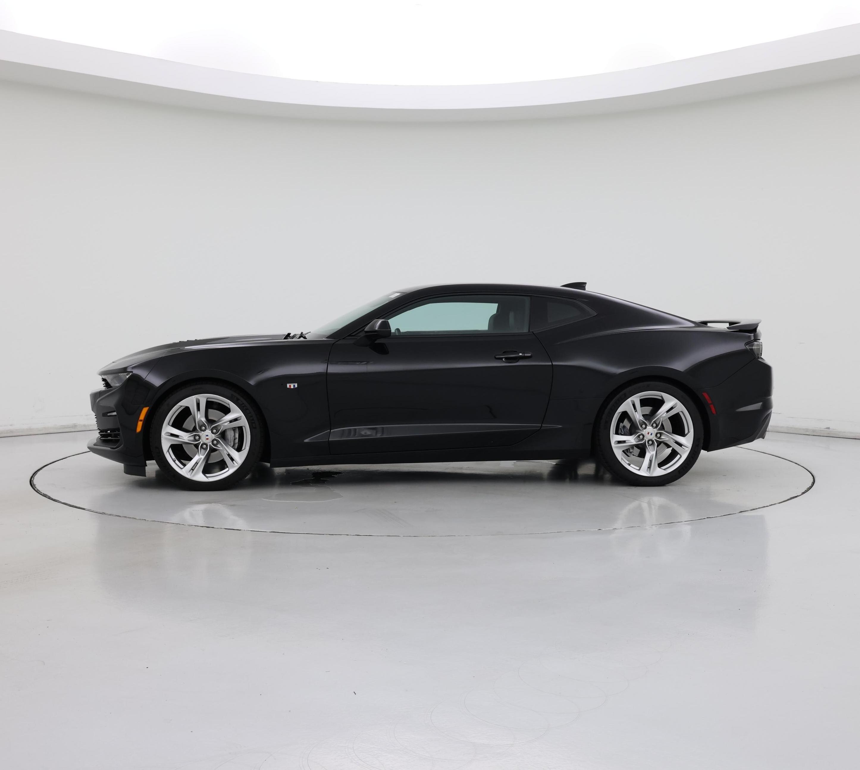 Thumbnail: 2019 Chevrolet Camaro - 3