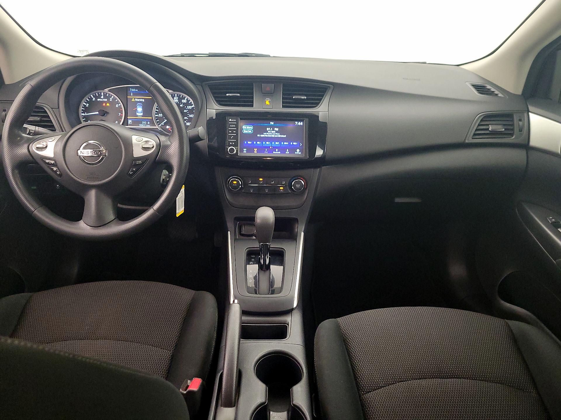 Thumbnail: 2019 Nissan Sentra - 9