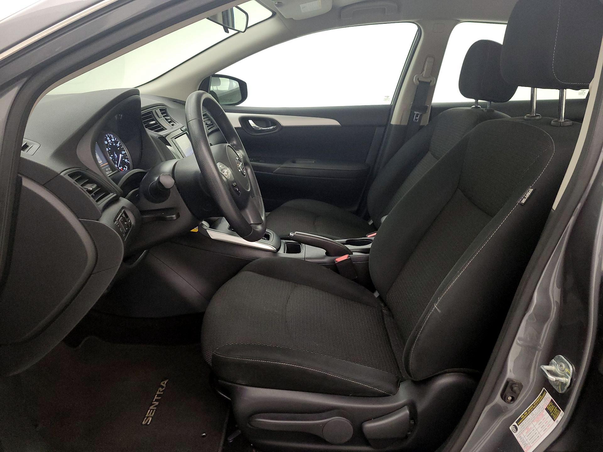 Thumbnail: 2019 Nissan Sentra - 11
