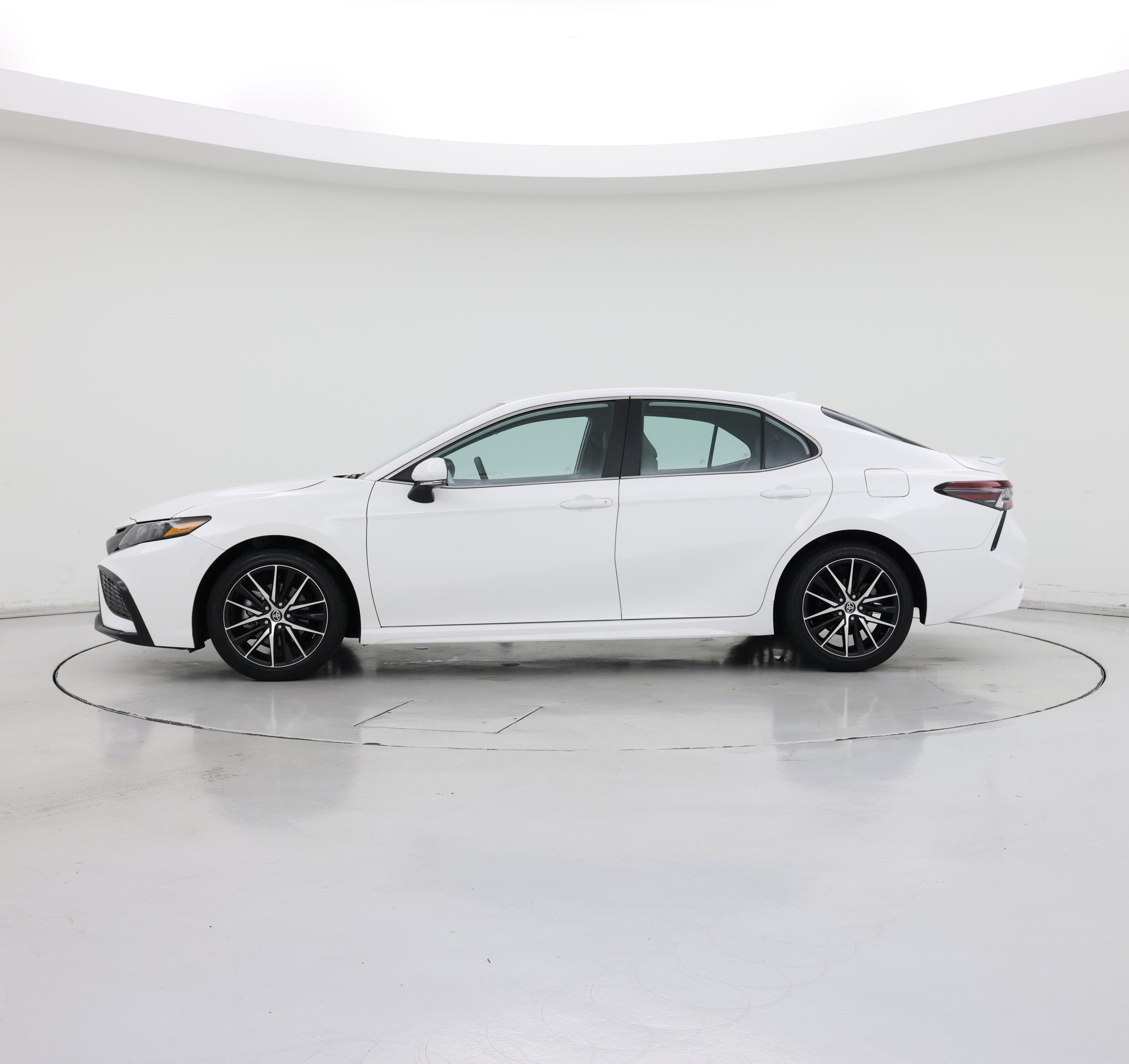 Thumbnail: 2024 Toyota Camry - 3