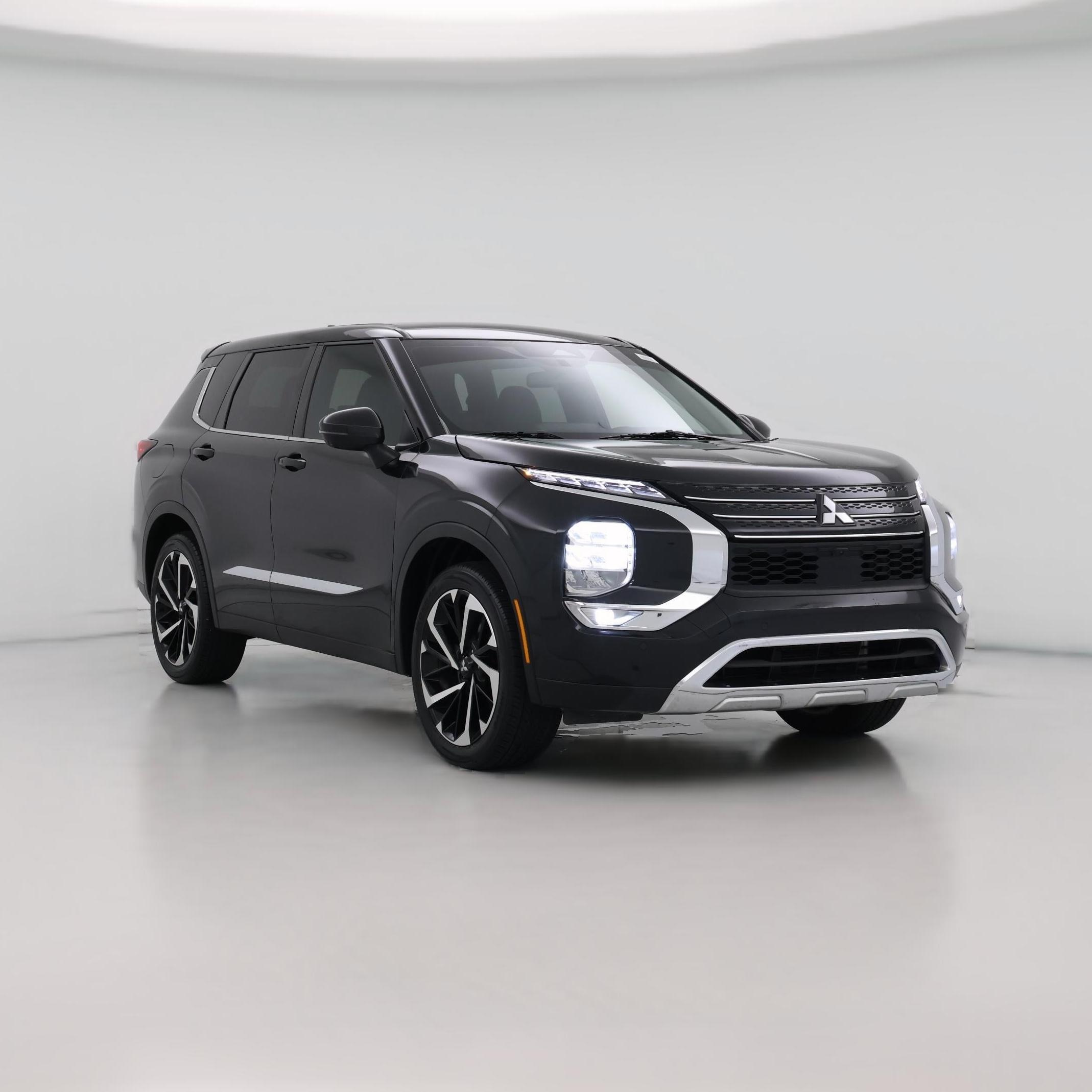 Thumbnail: 2022 Mitsubishi Outlander - 1