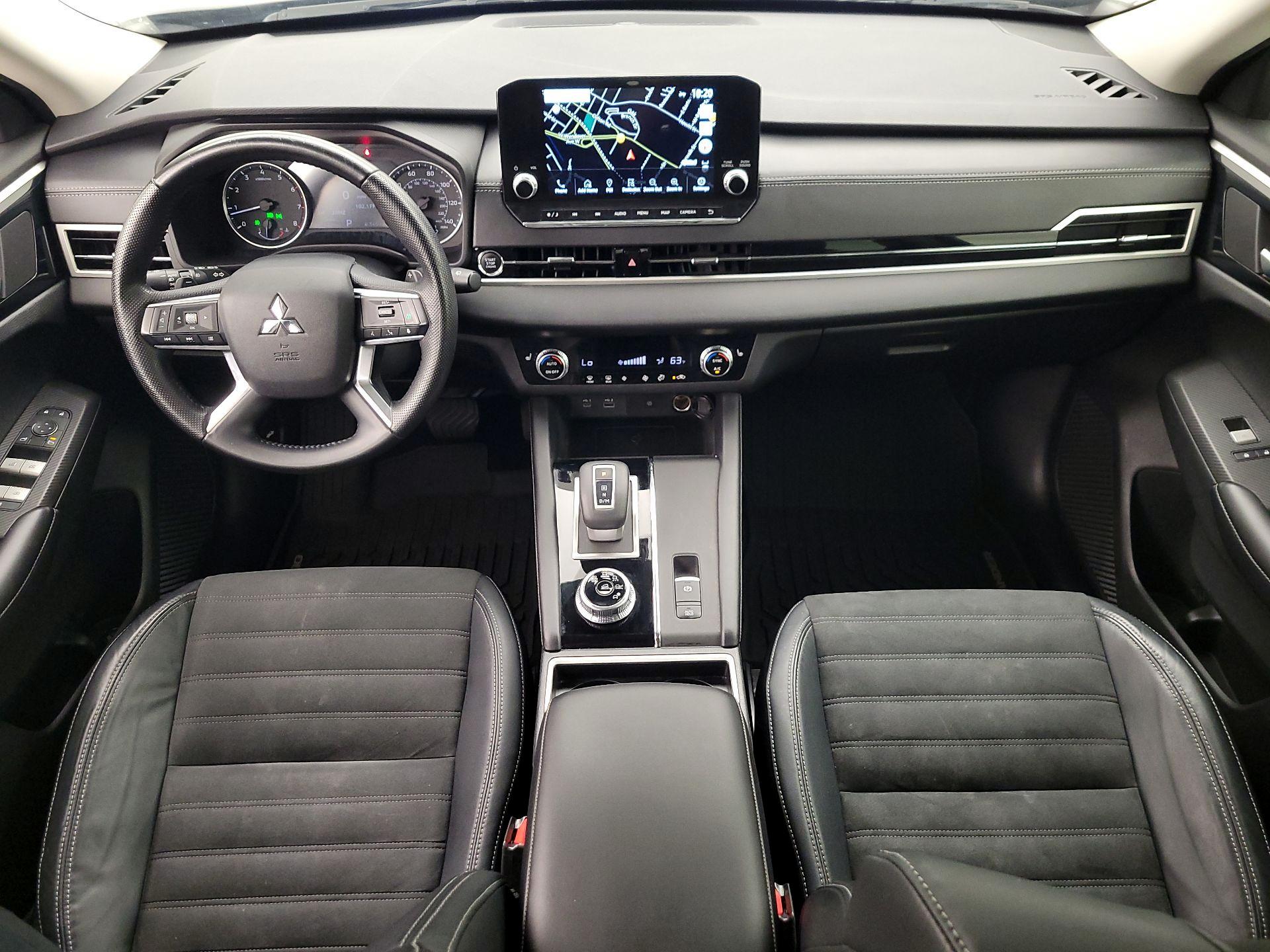 Thumbnail: 2022 Mitsubishi Outlander - 9