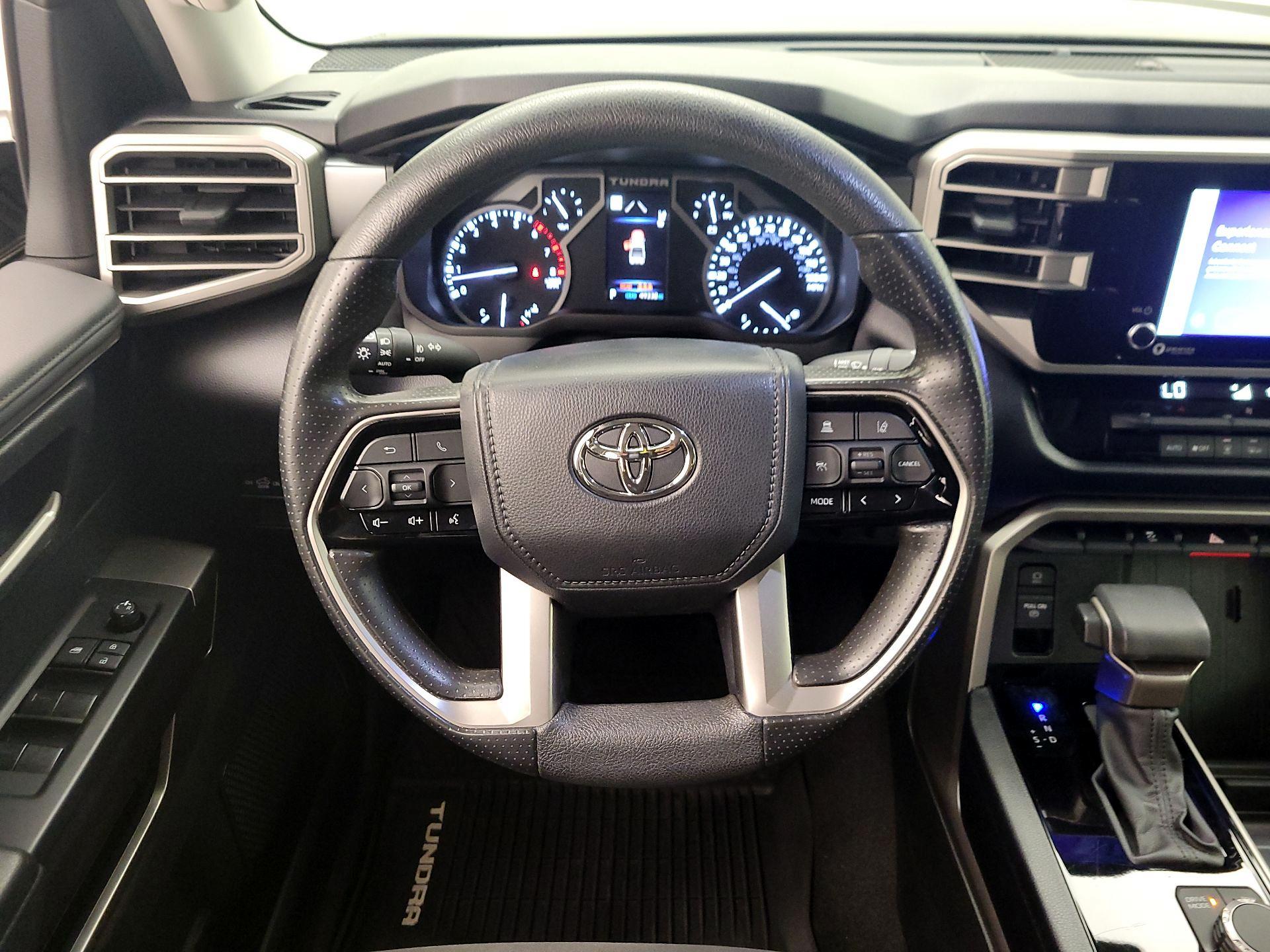 Thumbnail: 2022 Toyota Tundra - 10