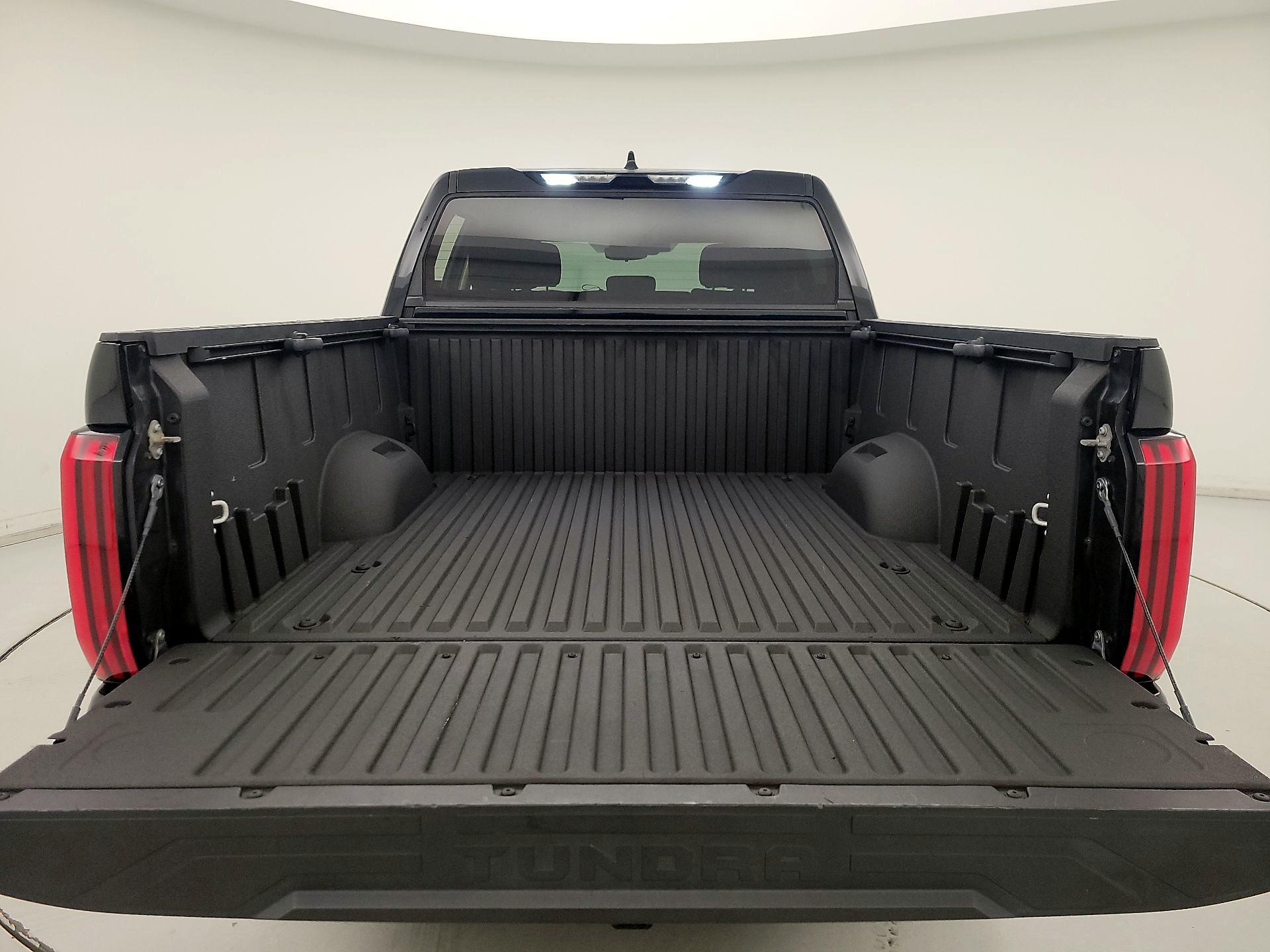 Thumbnail: 2022 Toyota Tundra - 20