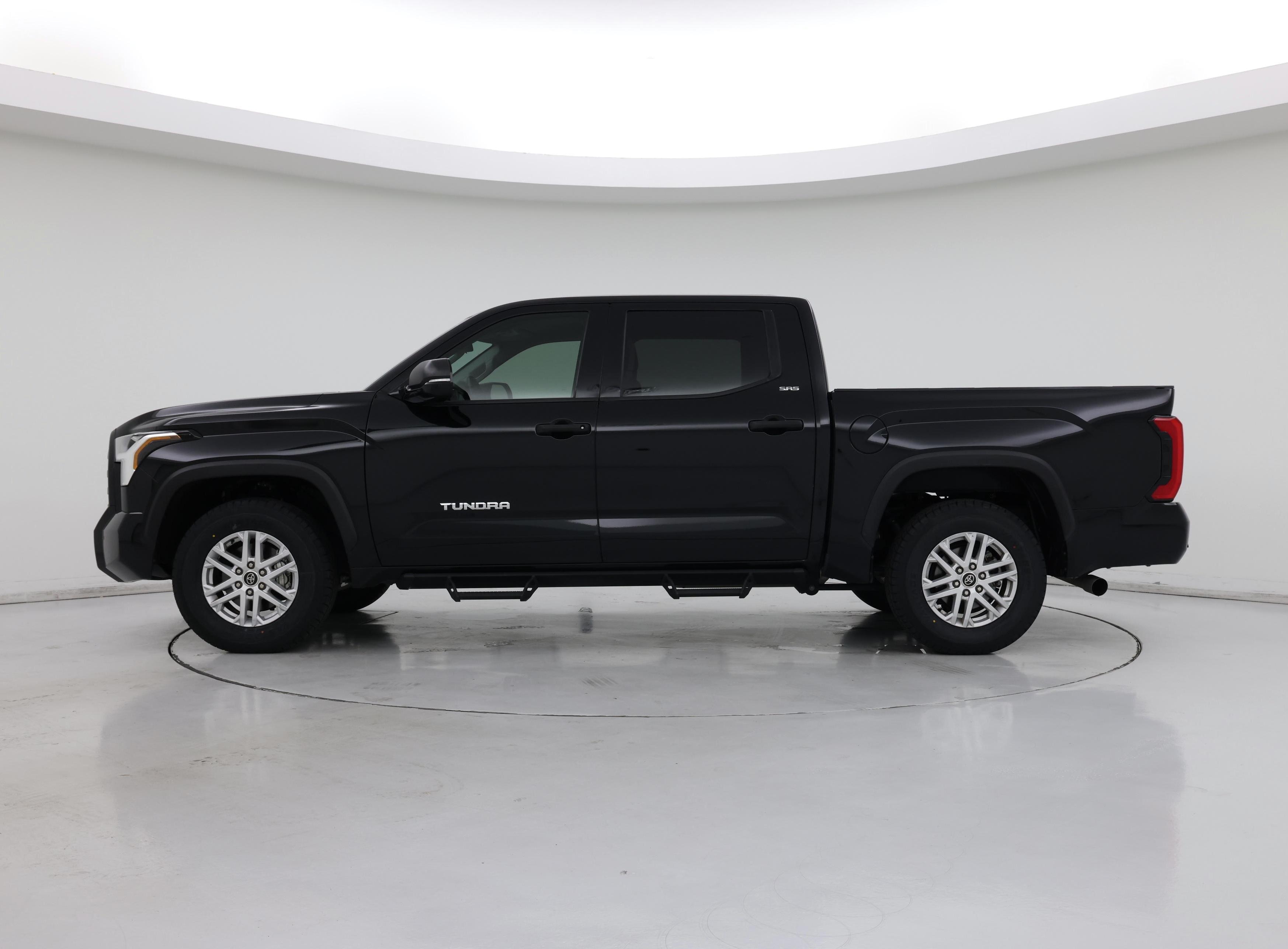 Thumbnail: 2022 Toyota Tundra - 3