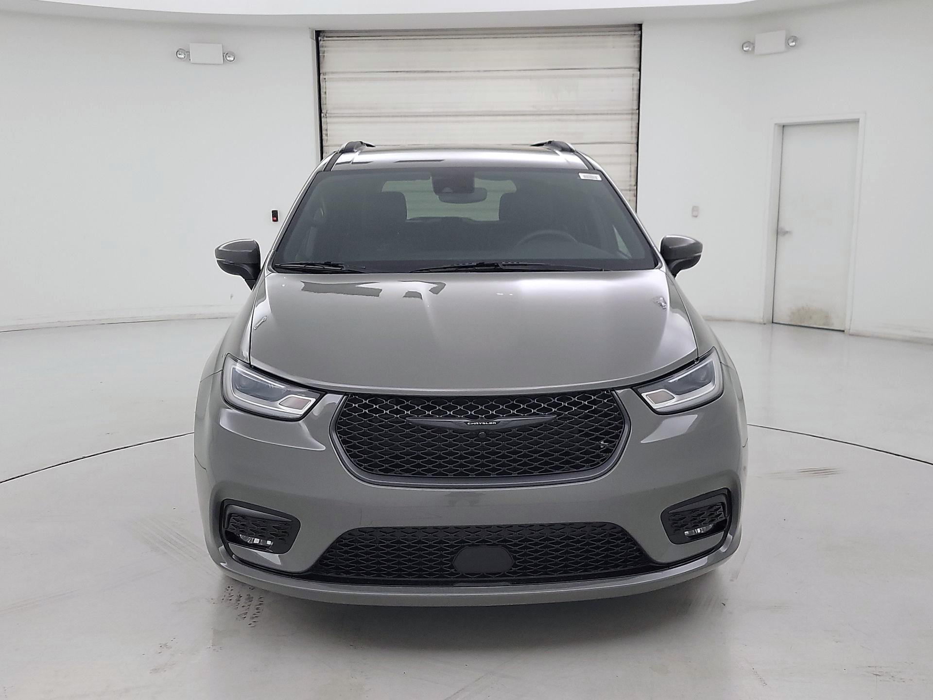 Thumbnail: 2023 Chrysler Pacifica - 2