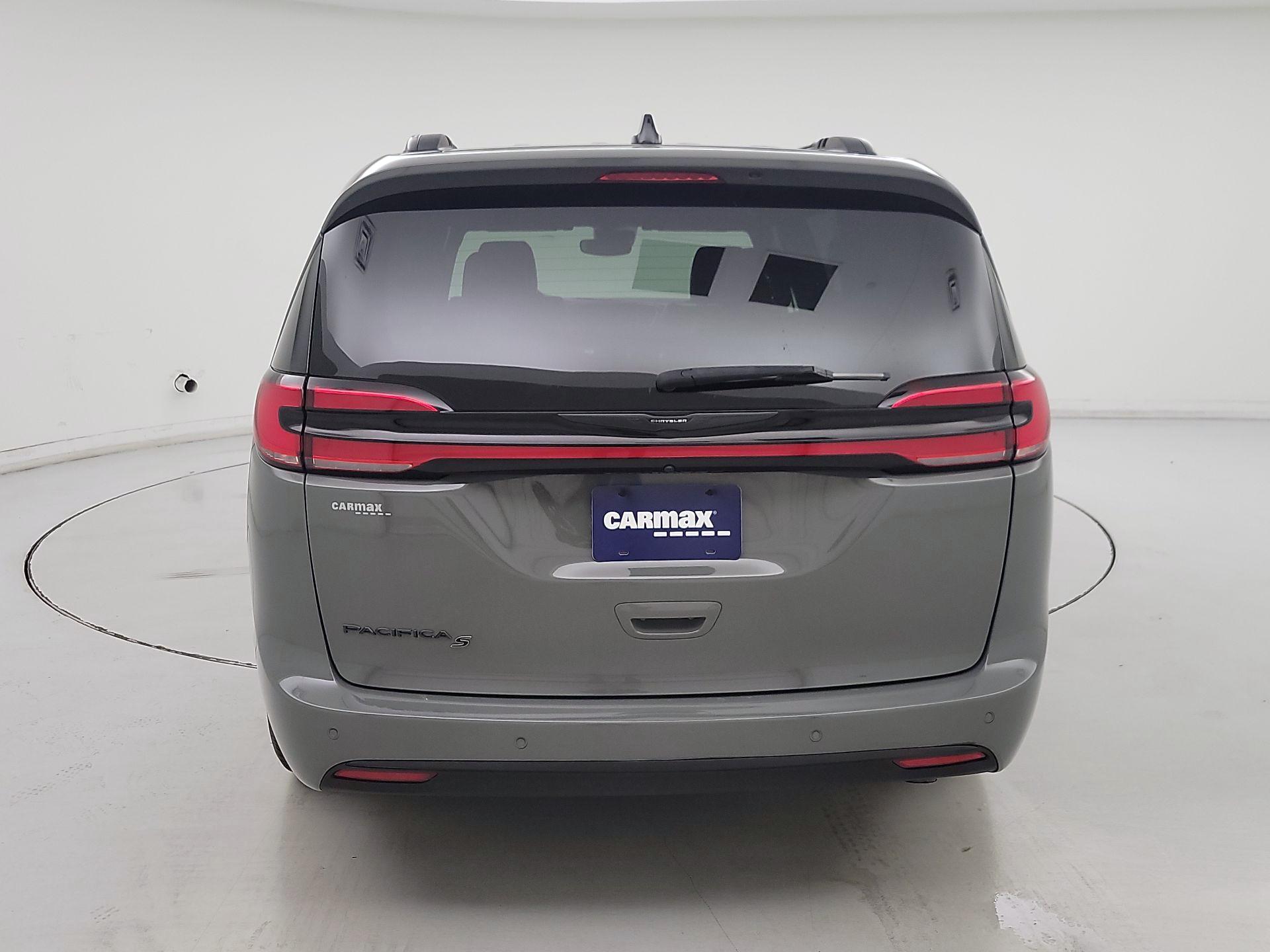 Thumbnail: 2023 Chrysler Pacifica - 6