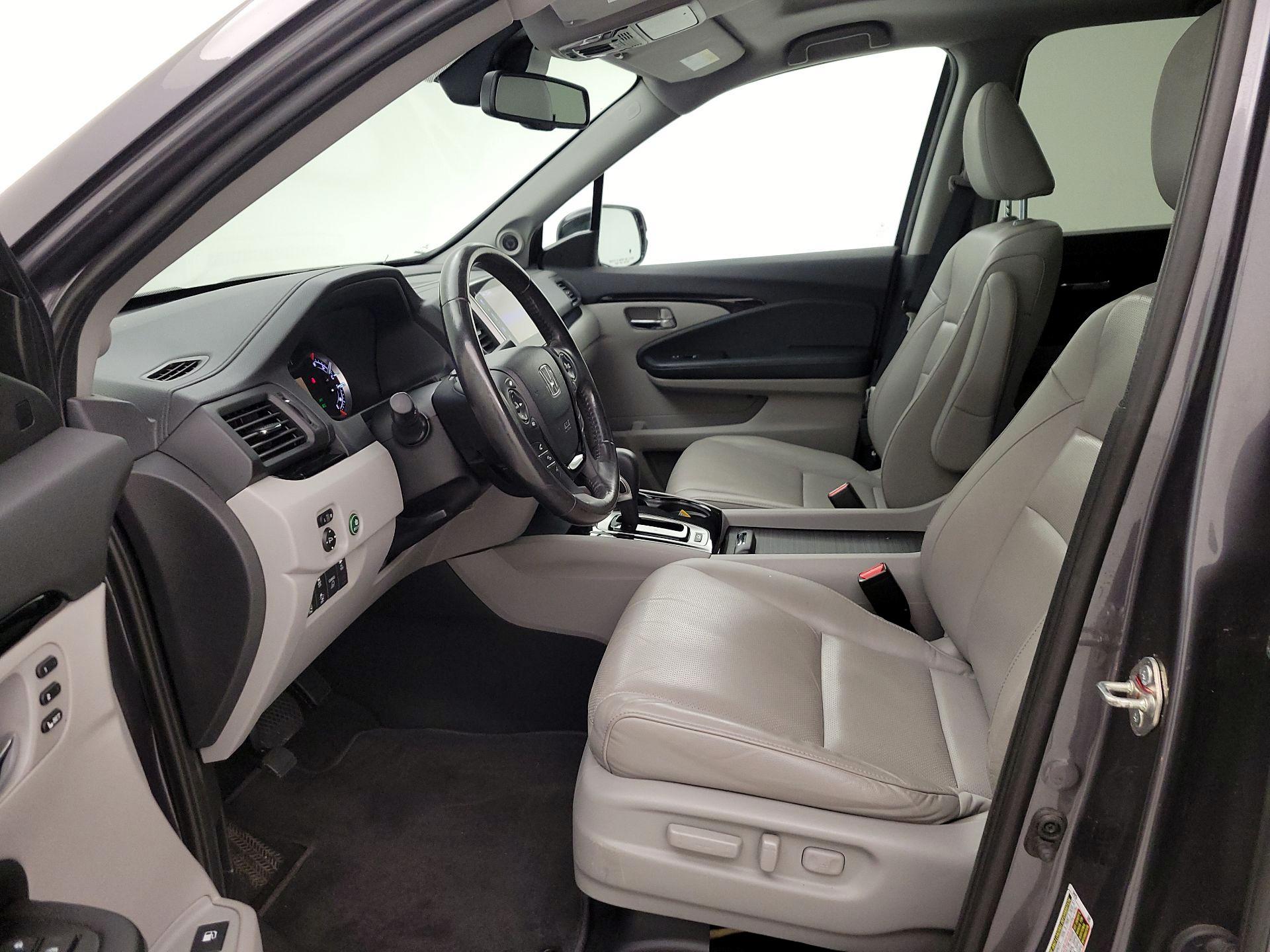 Thumbnail: 2019 Honda Ridgeline - 11