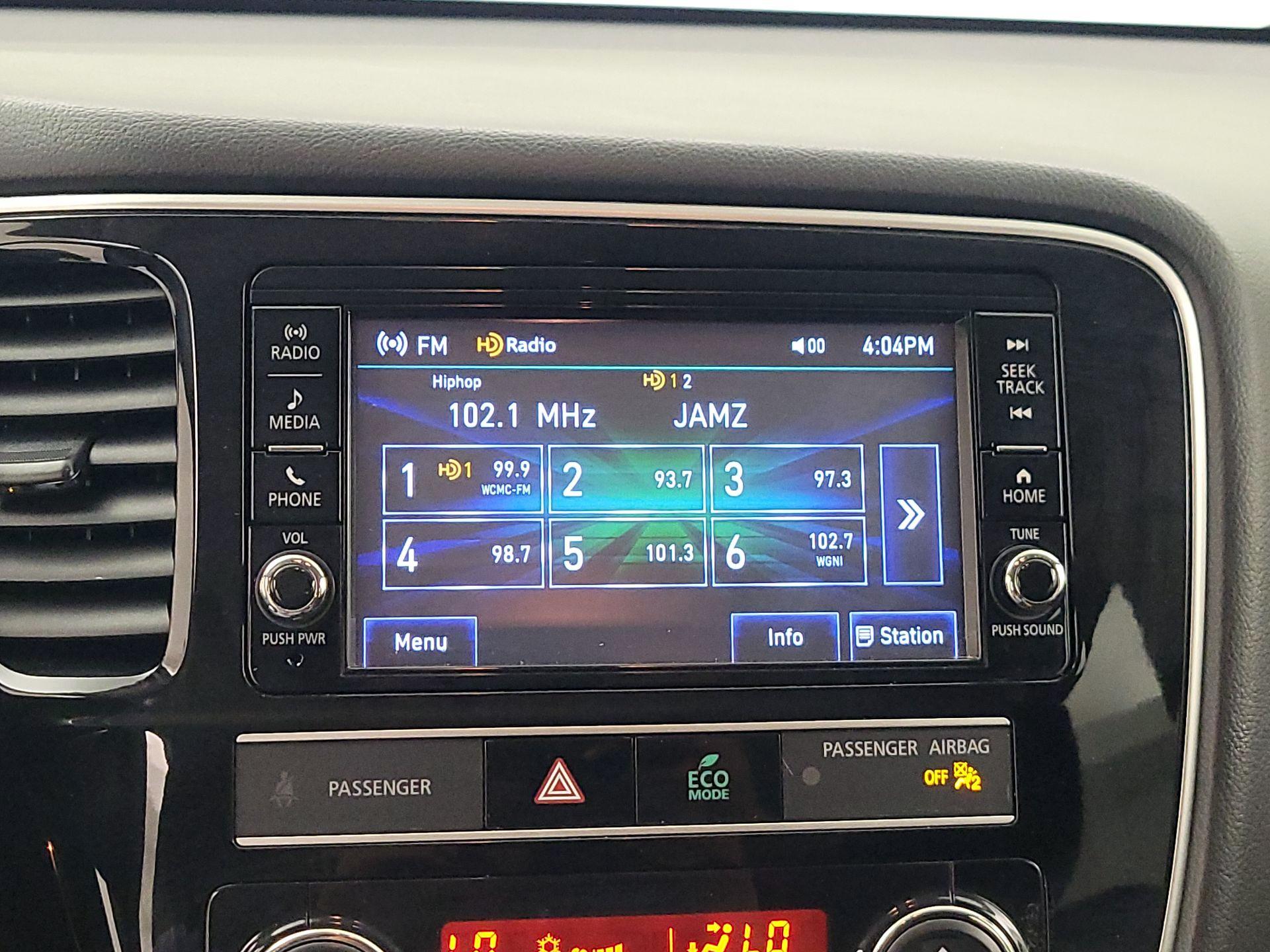 Thumbnail: 2019 Mitsubishi Outlander - 15