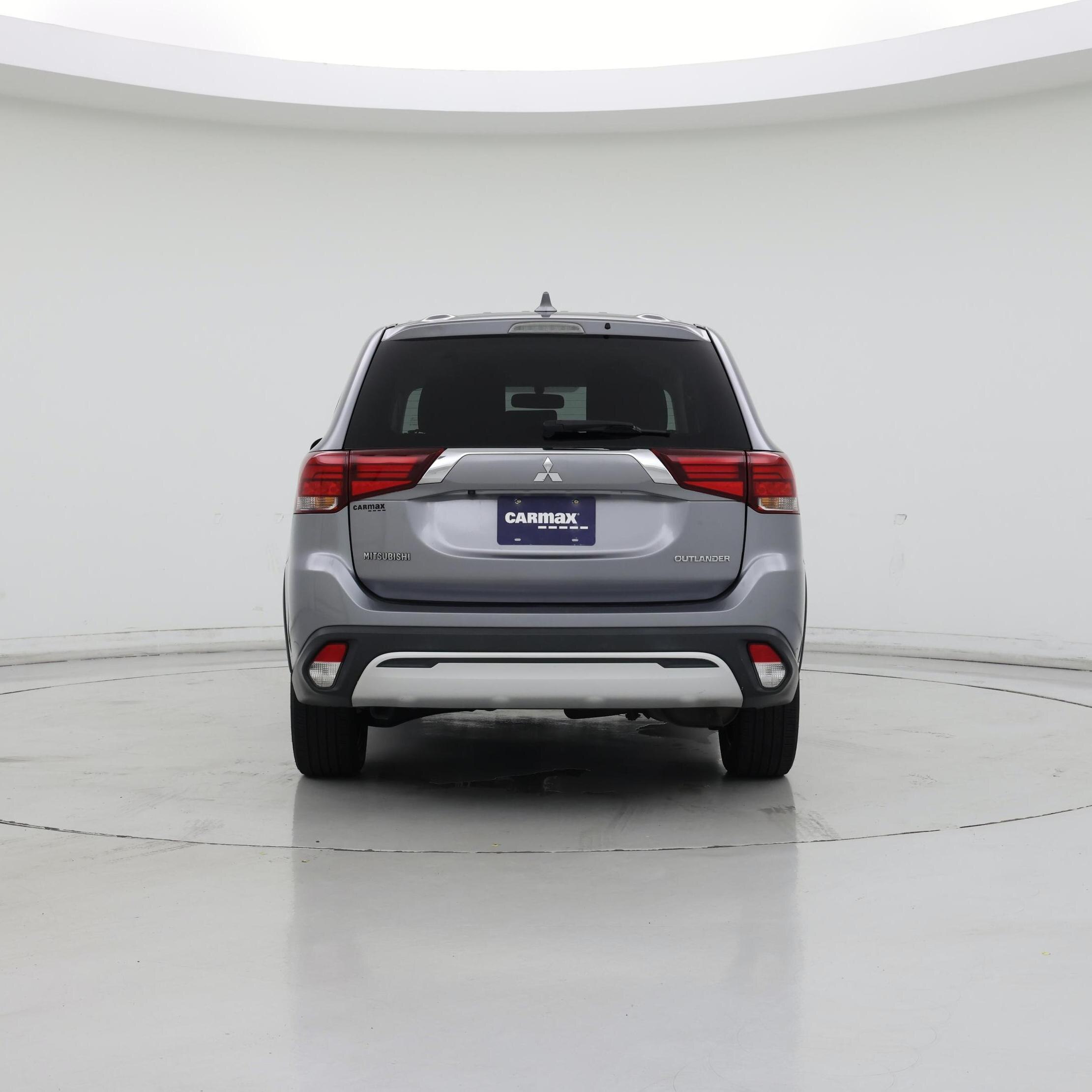 Thumbnail: 2019 Mitsubishi Outlander - 6