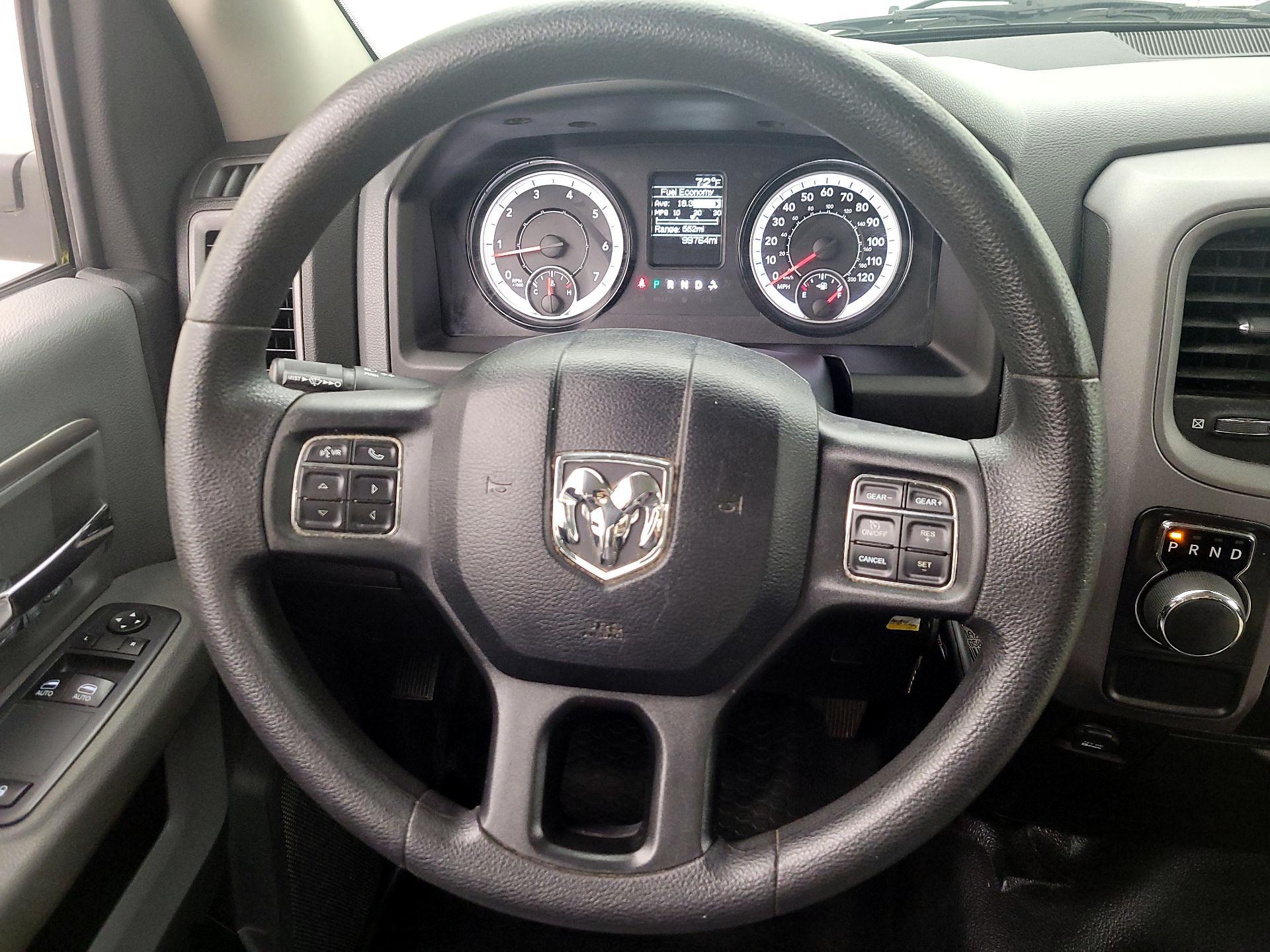Thumbnail: 2019 RAM 1500 Classic - 10