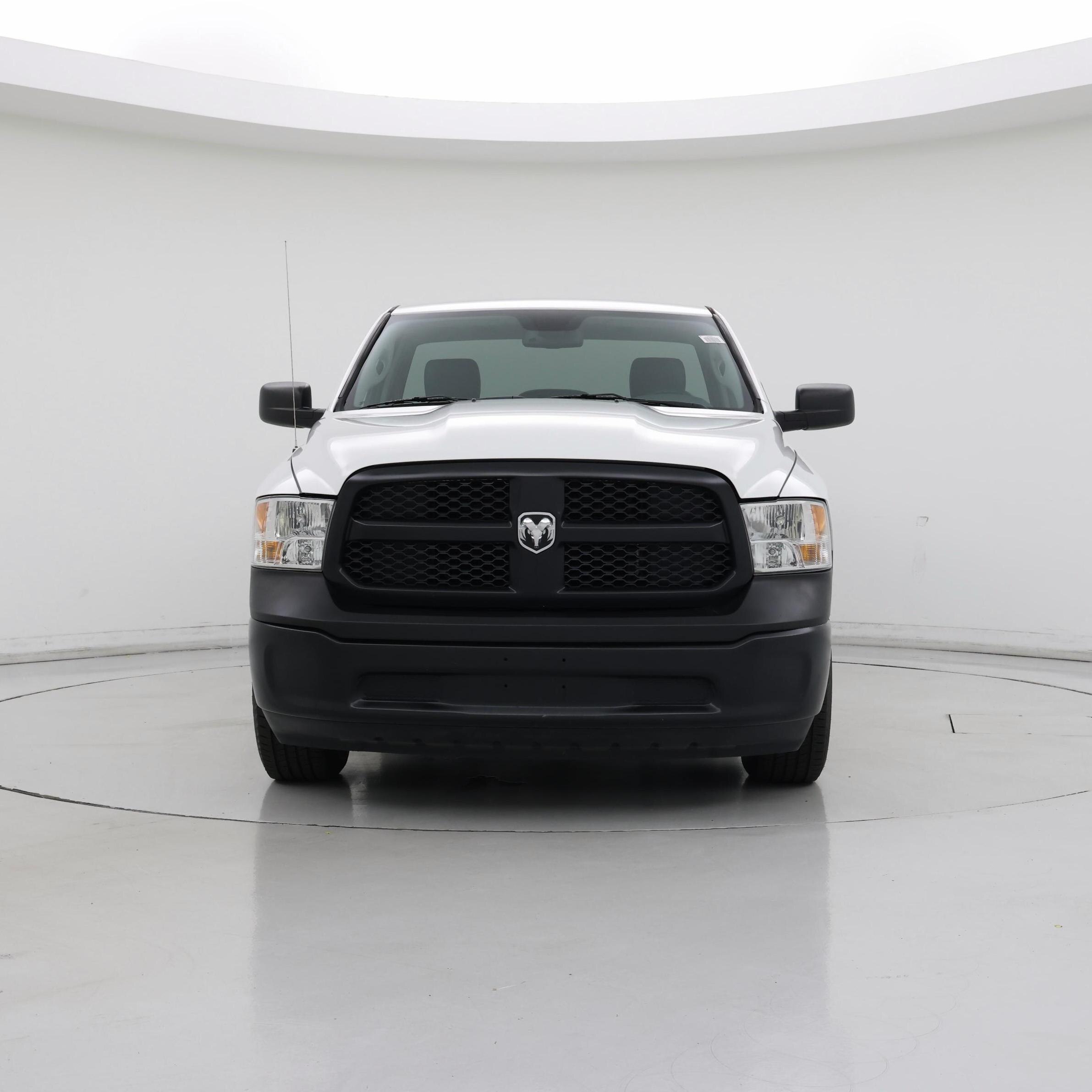 Thumbnail: 2019 RAM 1500 Classic - 5