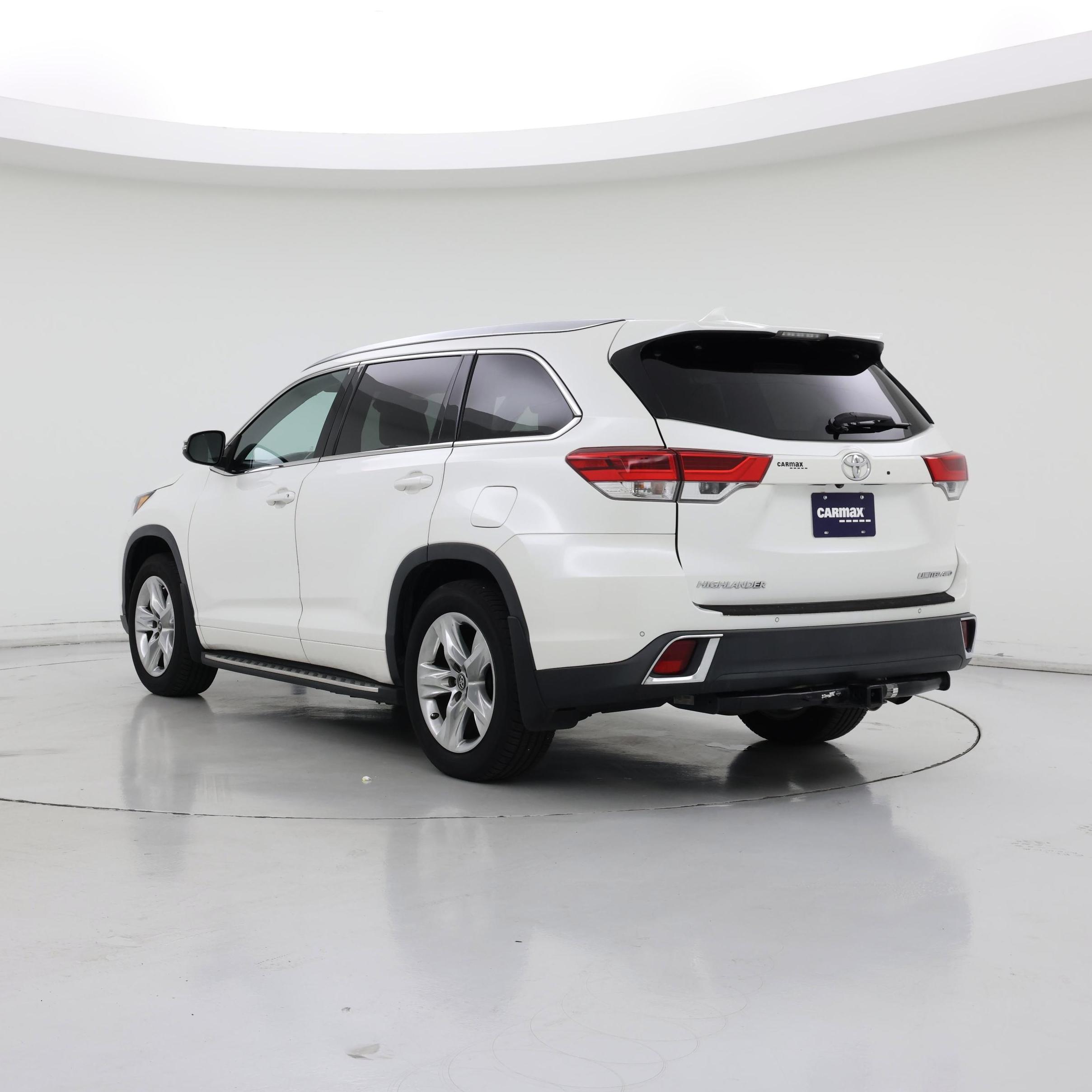 Thumbnail: 2019 Toyota Highlander - 2