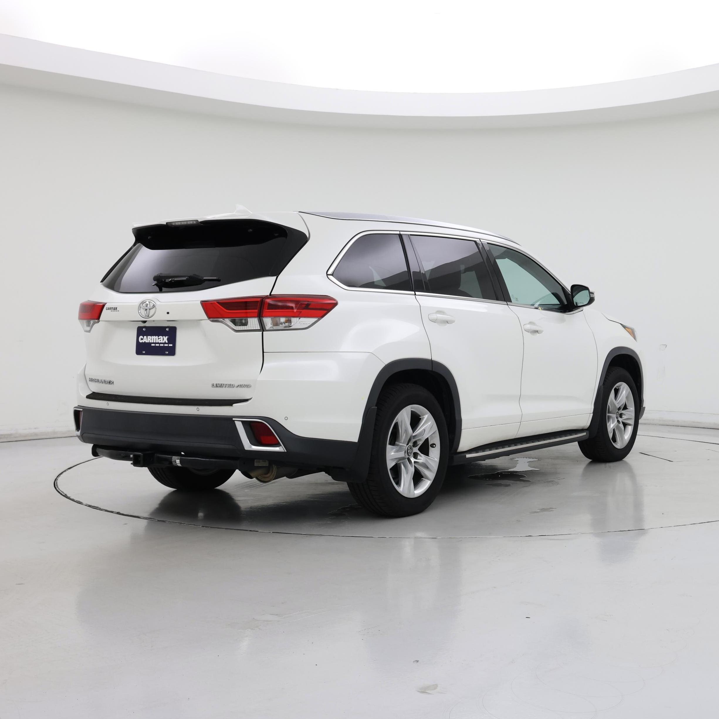 Thumbnail: 2019 Toyota Highlander - 8