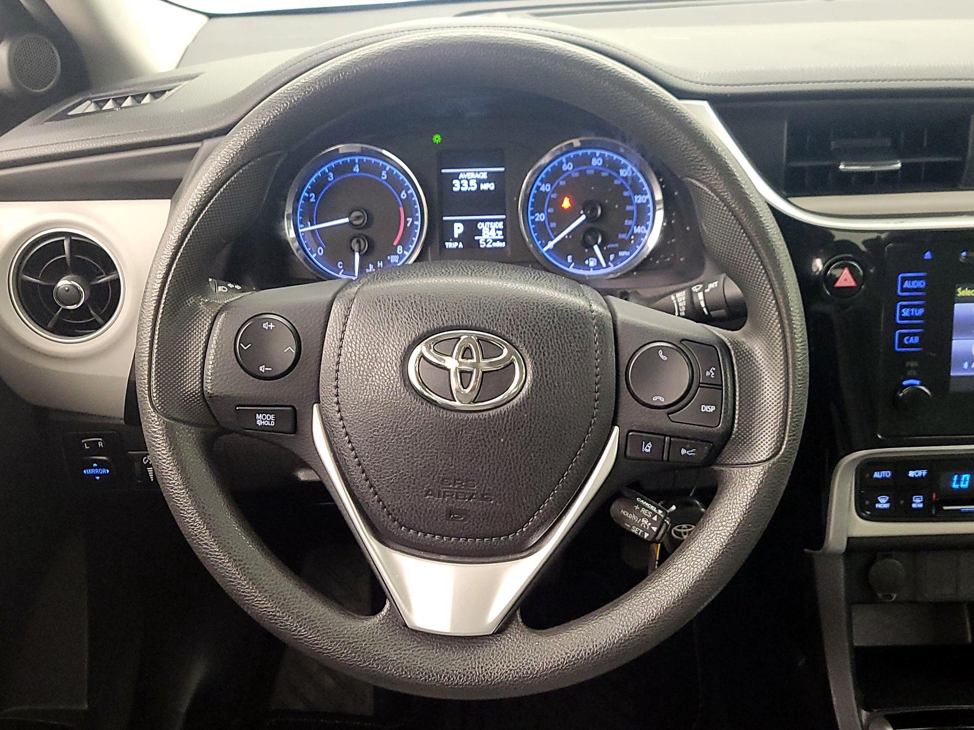 Thumbnail: 2017 Toyota Corolla - 10