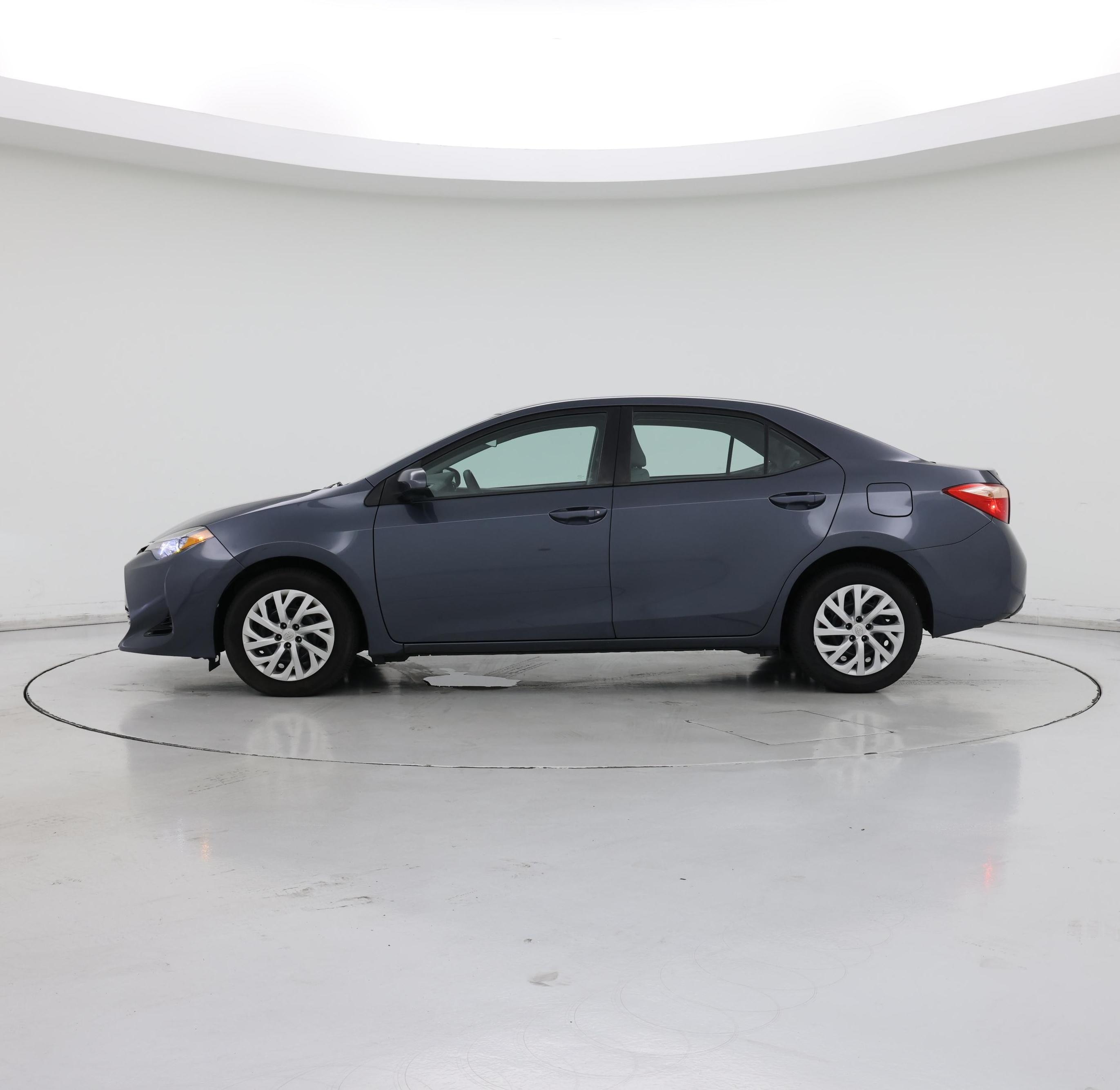 Thumbnail: 2017 Toyota Corolla - 3