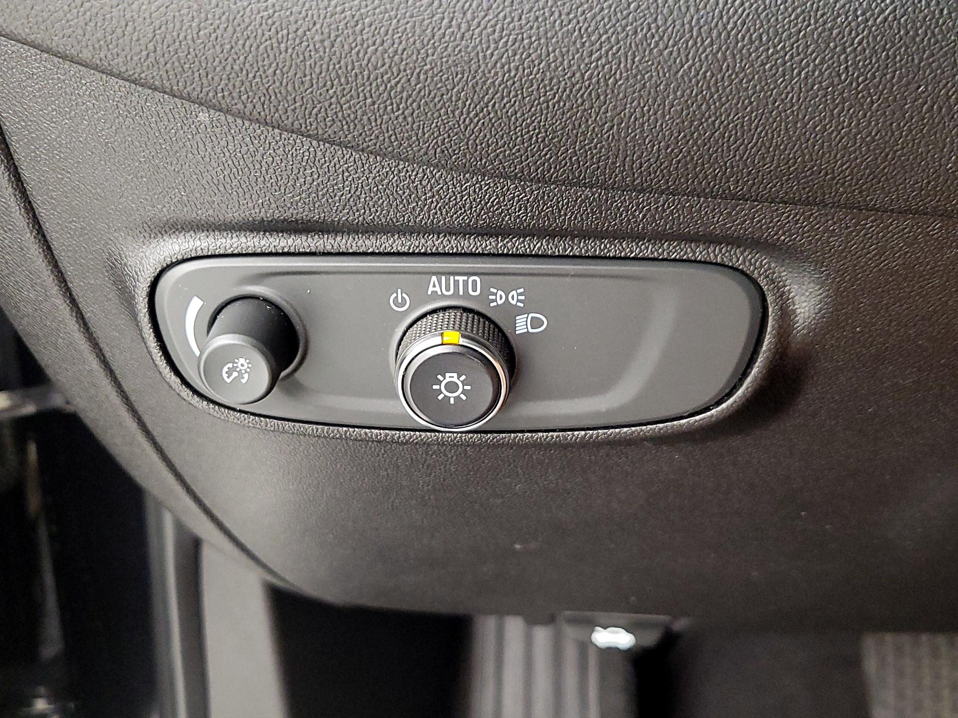 Thumbnail: 2019 Chevrolet Equinox - 13