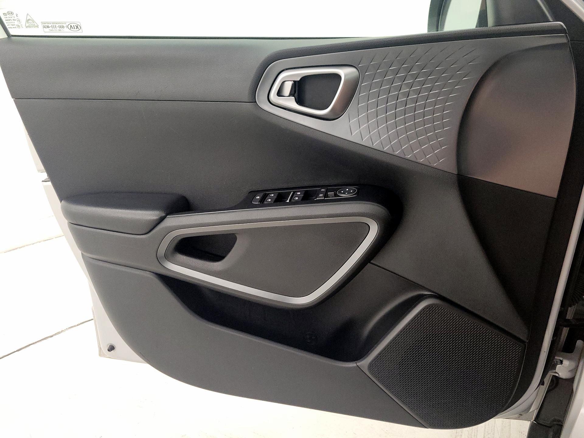 Thumbnail: 2020 Kia Soul - 12
