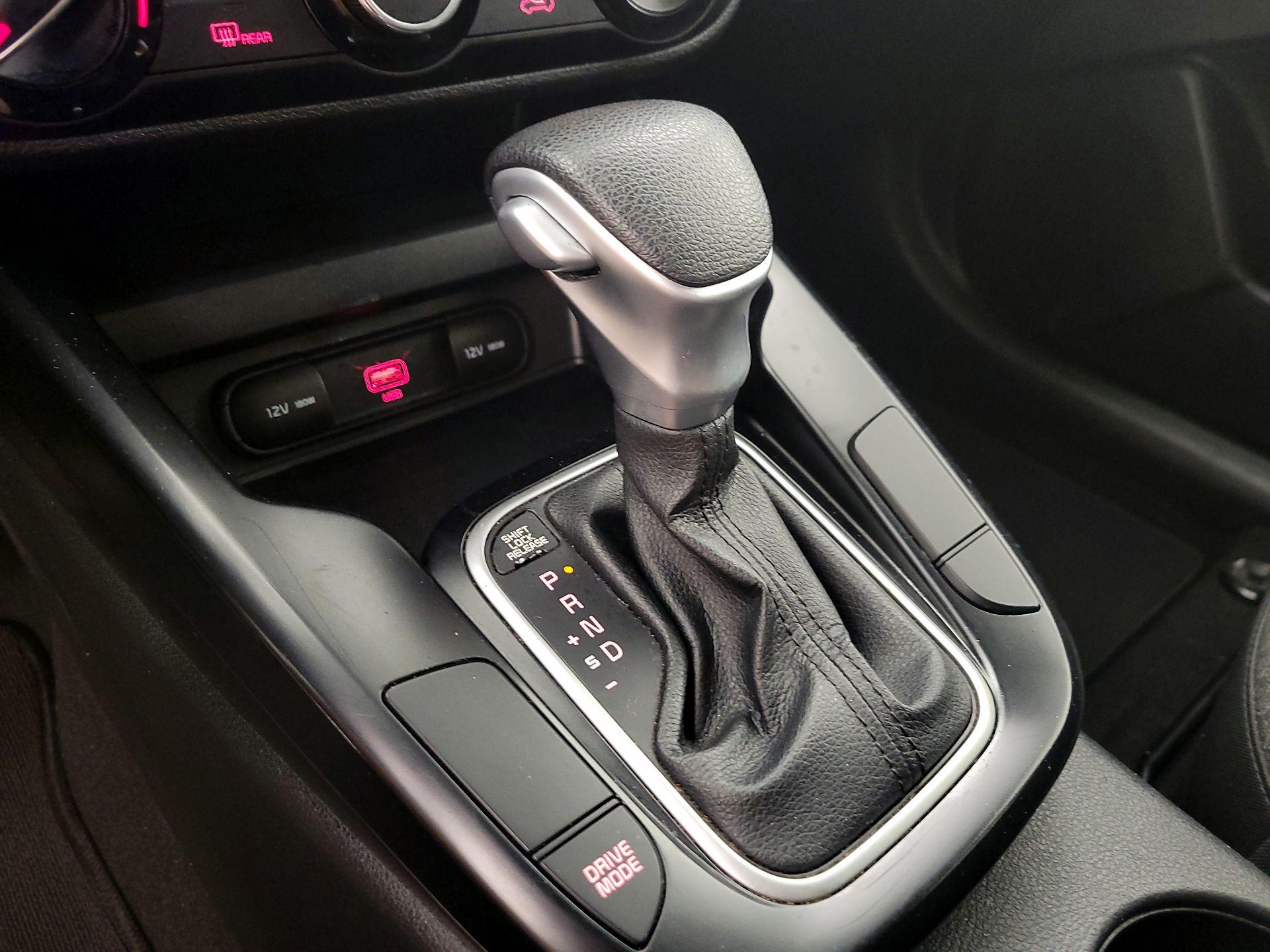 Thumbnail: 2020 Kia Soul - 17