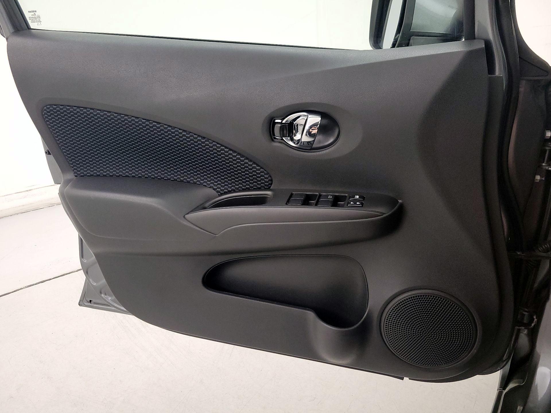 Thumbnail: 2016 Nissan Versa Note - 12