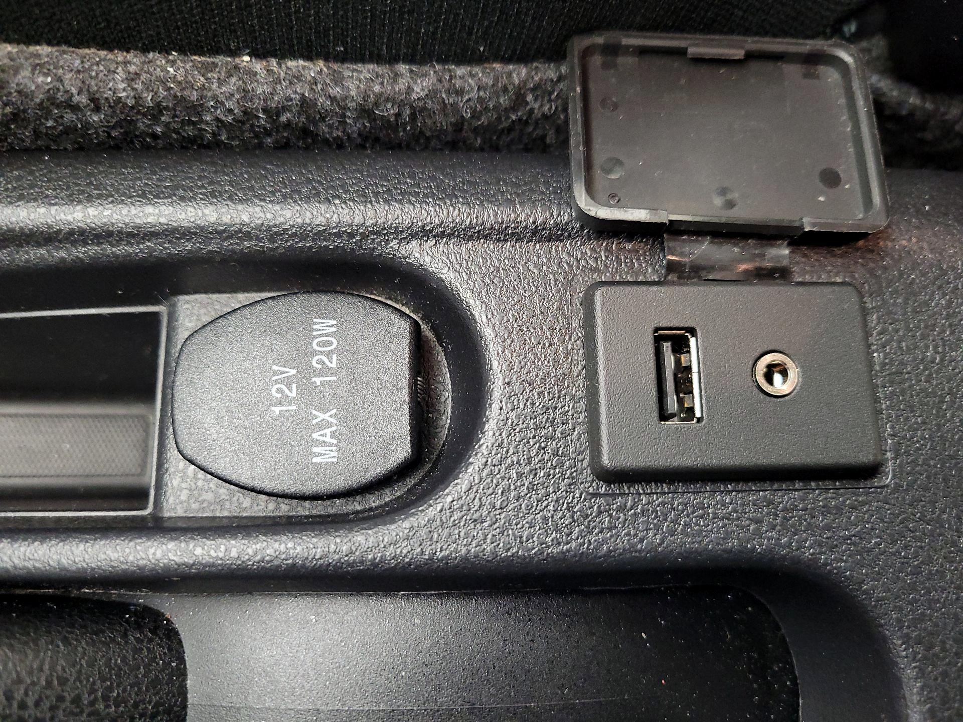 Thumbnail: 2016 Nissan Versa Note - 18