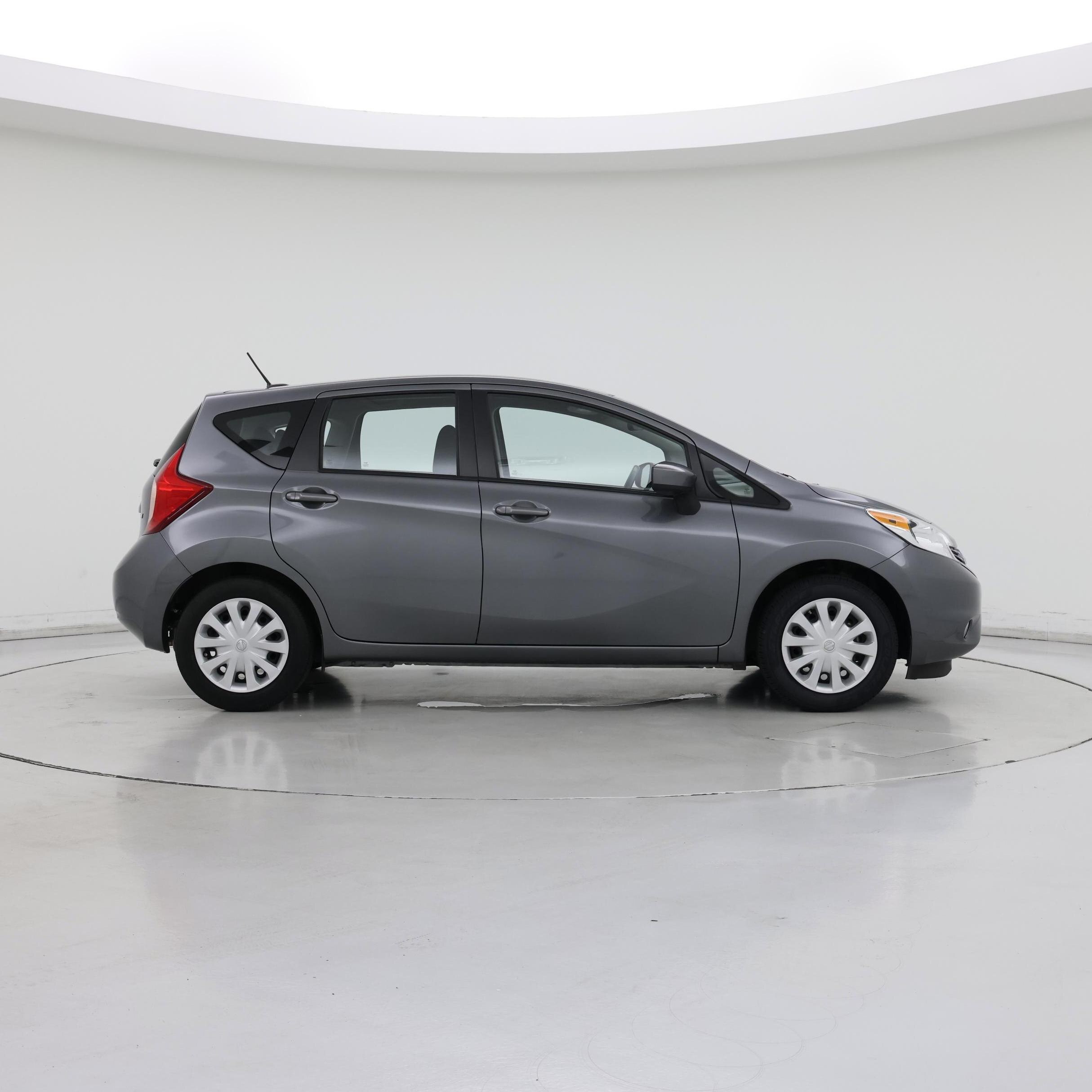 Thumbnail: 2016 Nissan Versa Note - 7